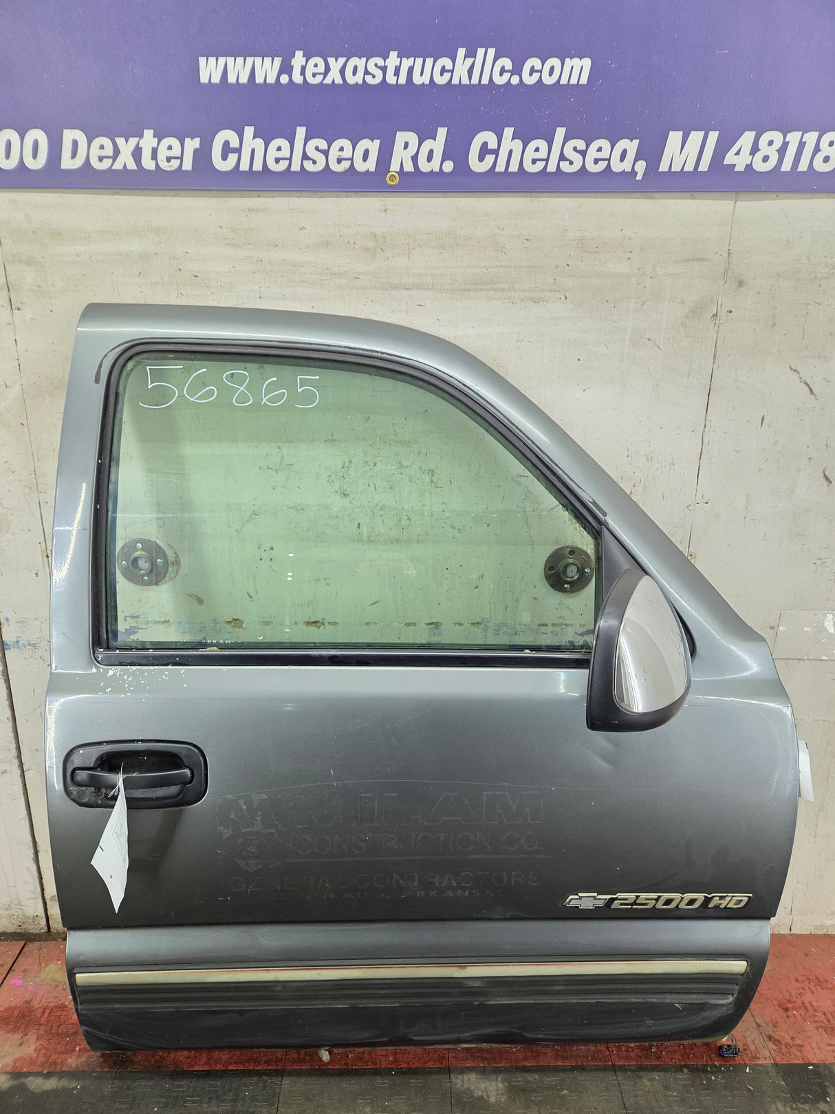 1999-2006 Chevrolet Silverado / GMC Sierra 1500 2500 3500 HD Front Passenger side Door RH