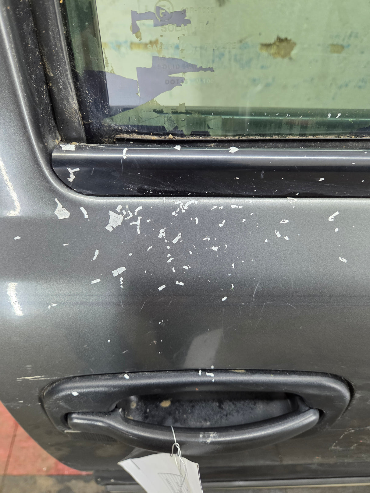 1999-2006 Chevrolet Silverado / GMC Sierra 1500 2500 3500 HD Front Passenger side Door RH