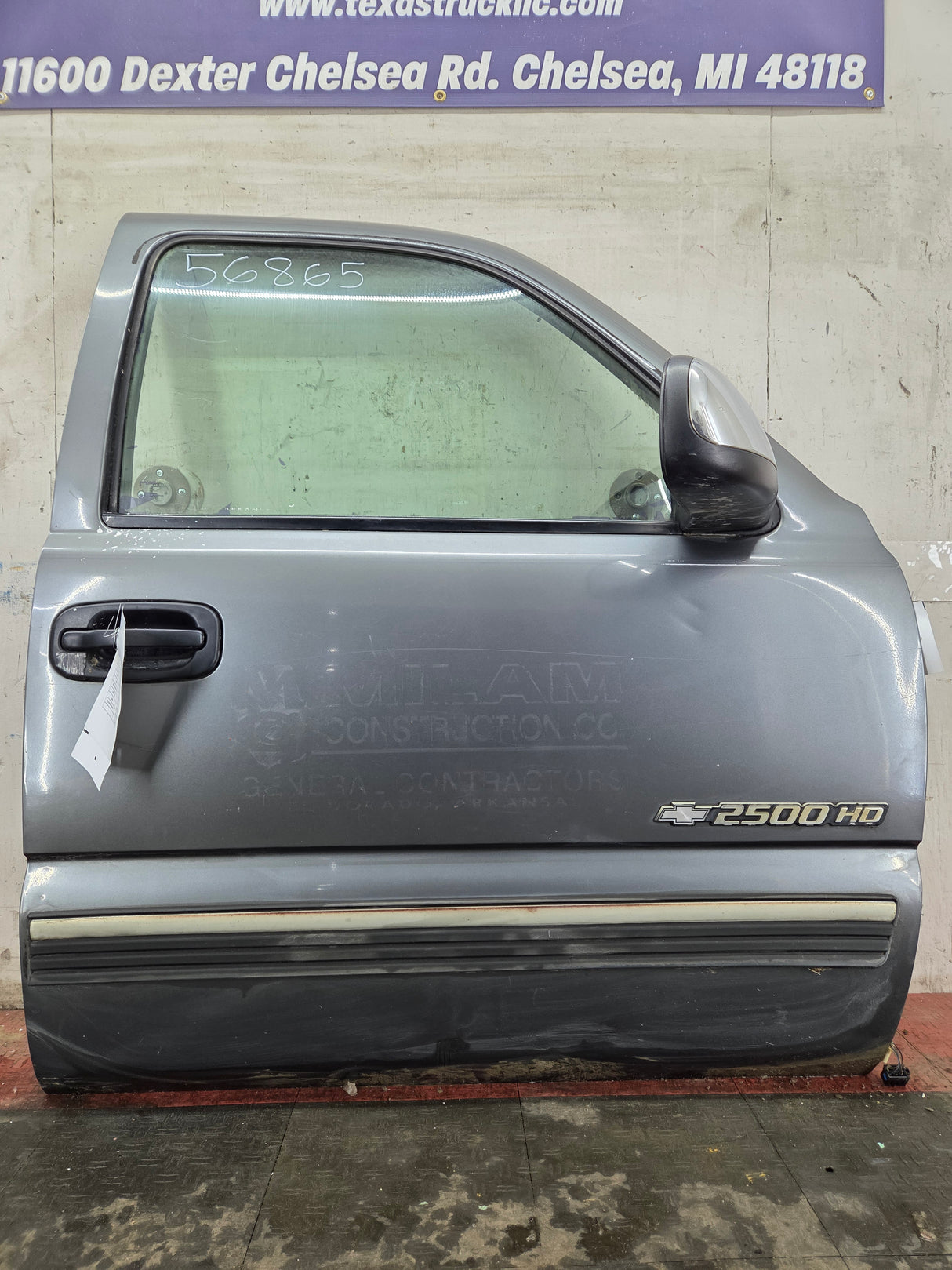 1999-2006 Chevrolet Silverado / GMC Sierra 1500 2500 3500 HD Front Passenger side Door RH