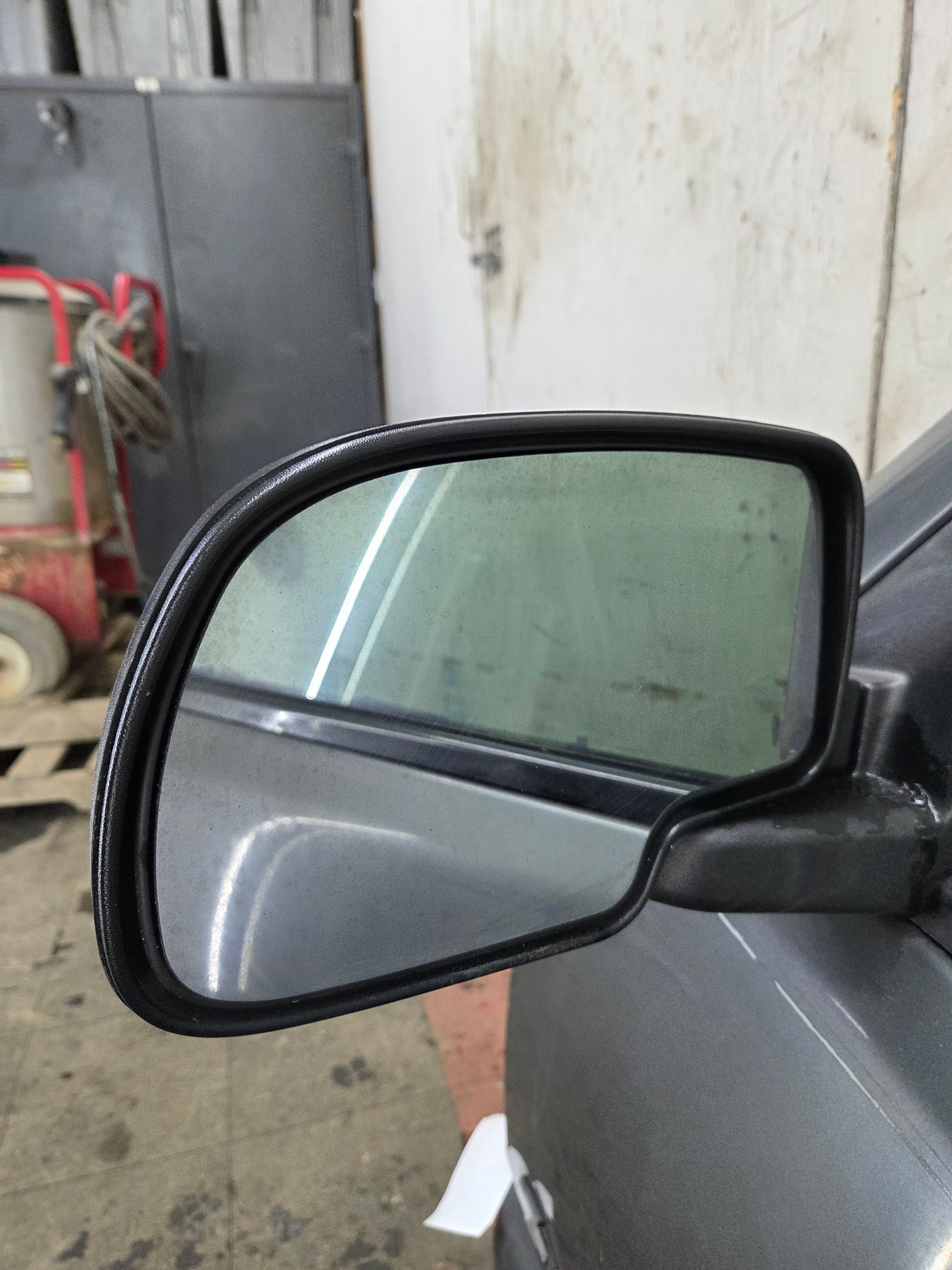 1999-2006 Chevrolet Silverado / GMC Sierra 1500 2500 3500 HD Driver Side Front Door LH - Grey