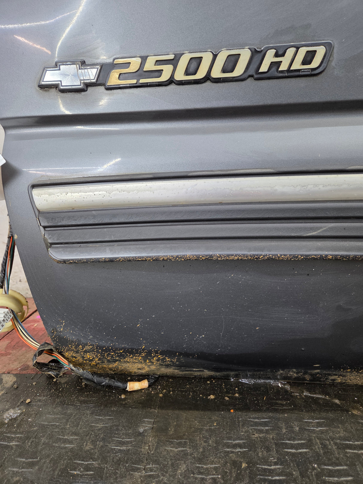 1999-2006 Chevrolet Silverado / GMC Sierra 1500 2500 3500 HD Driver Side Front Door LH - Grey