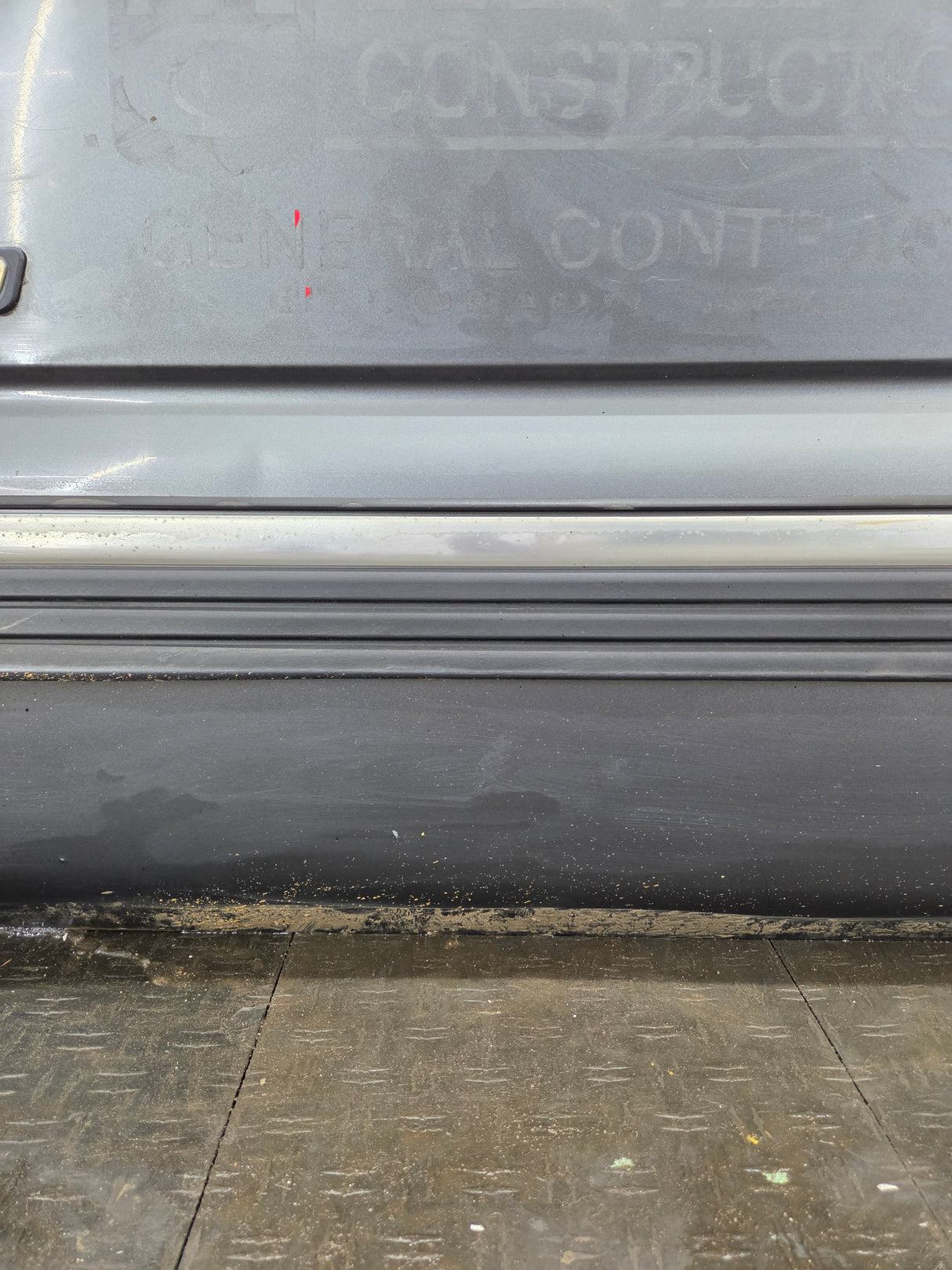 1999-2006 Chevrolet Silverado / GMC Sierra 1500 2500 3500 HD Driver Side Front Door LH - Grey