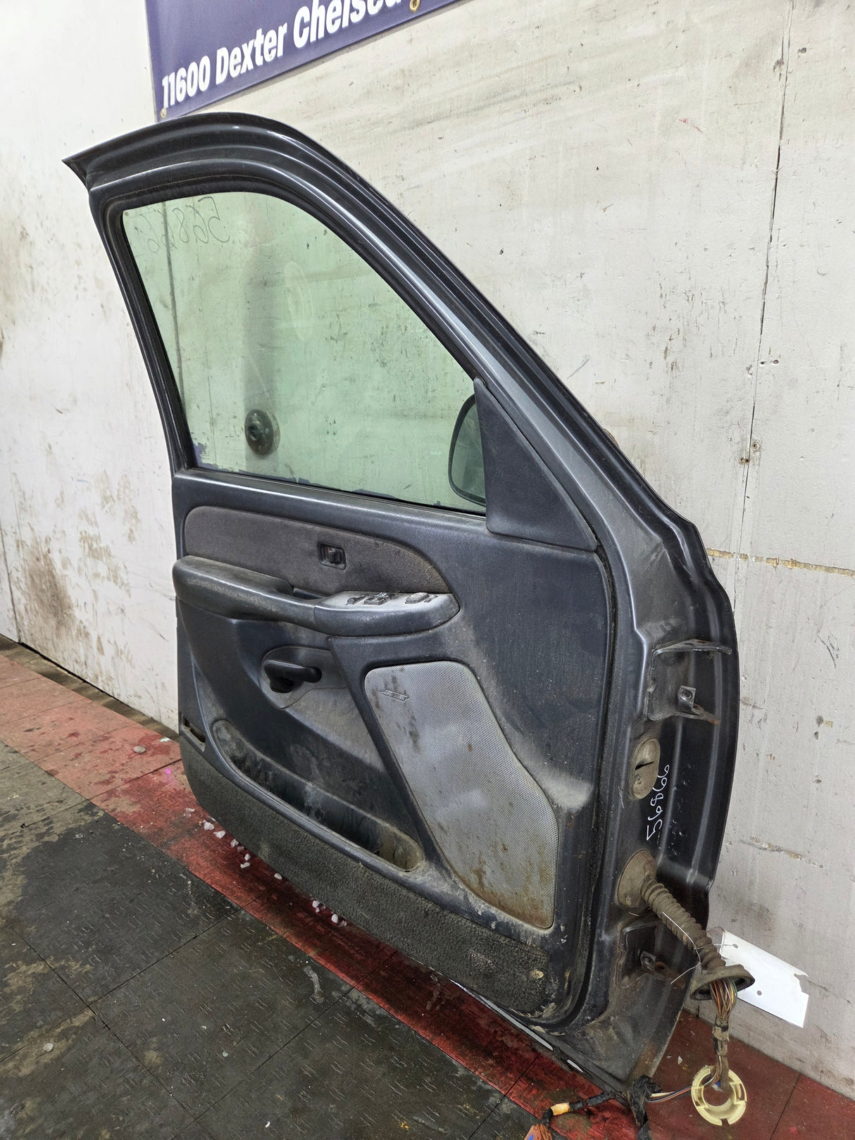 1999-2006 Chevrolet Silverado / GMC Sierra 1500 2500 3500 HD Driver Side Front Door LH - Grey