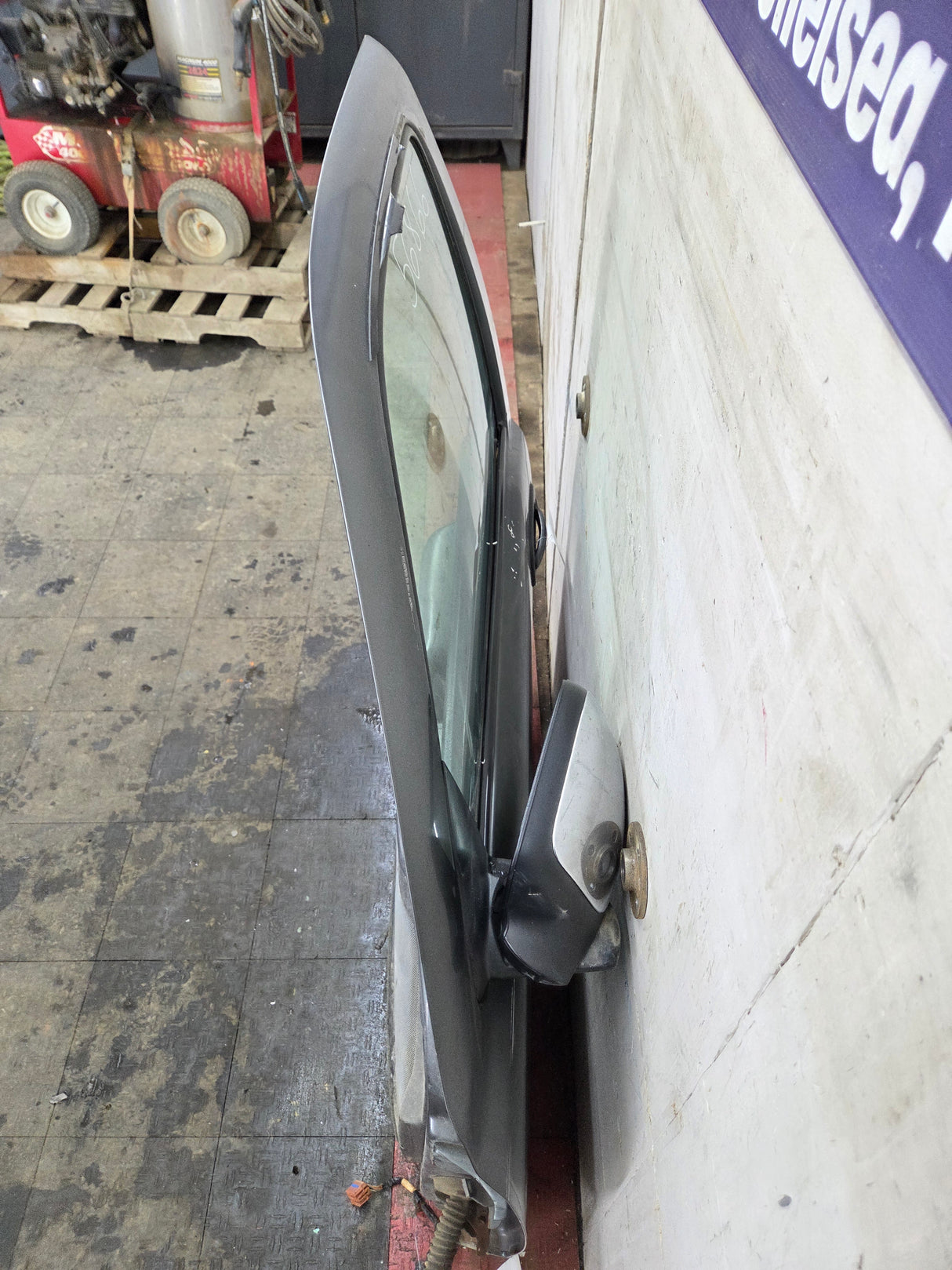 1999-2006 Chevrolet Silverado / GMC Sierra 1500 2500 3500 HD Driver Side Front Door LH - Grey