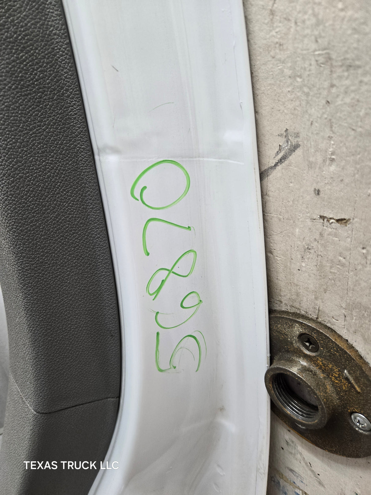 2007-2013 Chevrolet Silverado / GMC Sierra 1500 2500 3500 HD Driver Side Extended Cab LH Rear Door