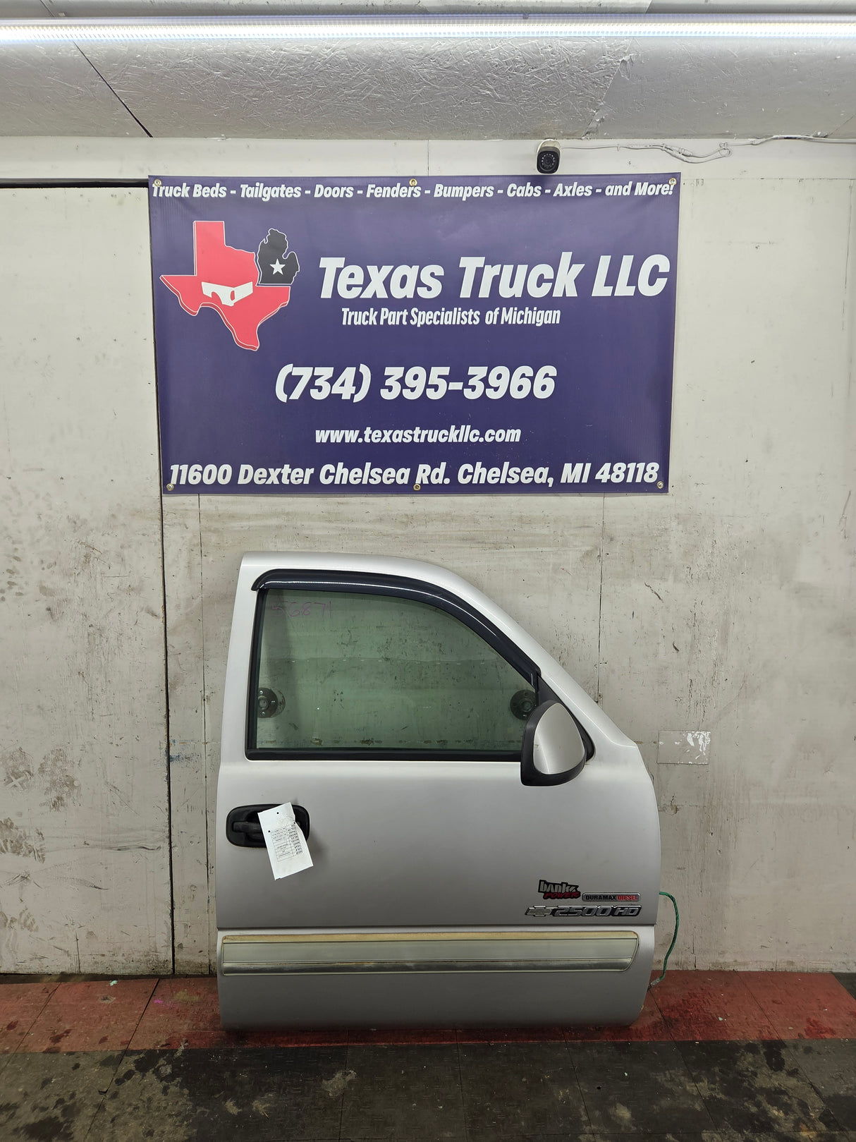 1999-2006 Chevrolet Silverado / GMC Sierra 1500 2500 3500 HD Front Passenger side Door RH