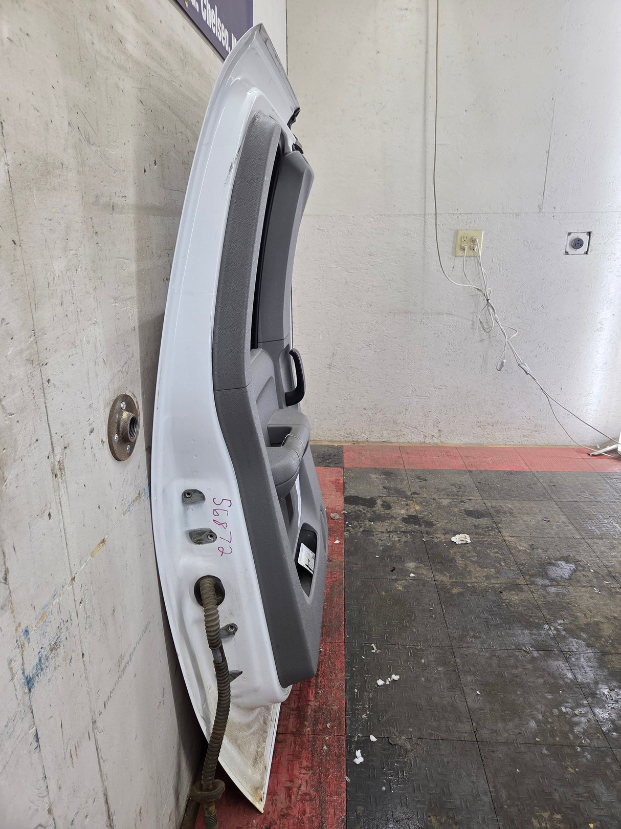 2007-2013 Chevrolet Silverado / GMC Sierra 1500 2500 3500 HD Driver Side Extended Cab LH Rear Door