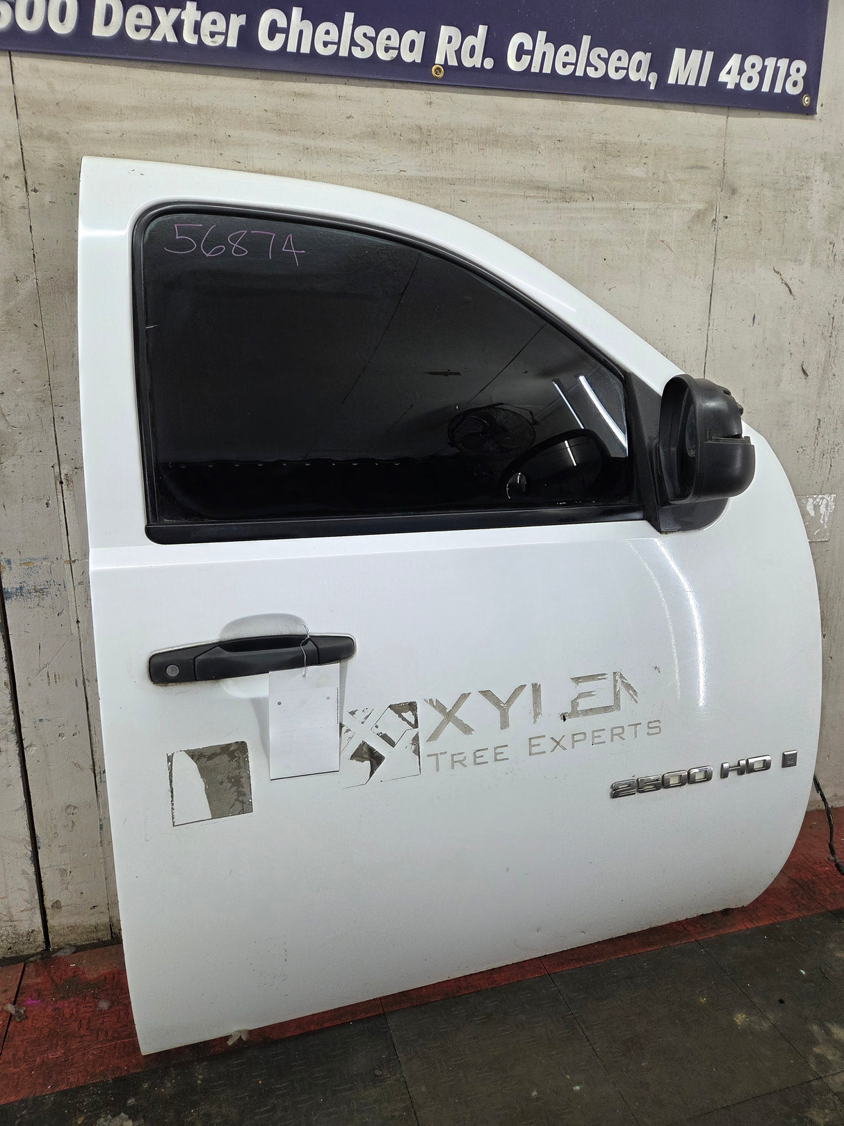 2007-2013 Chevrolet Silverado / GMC Sierra 1500 2500 3500 HD RH Front Passenger Side Door