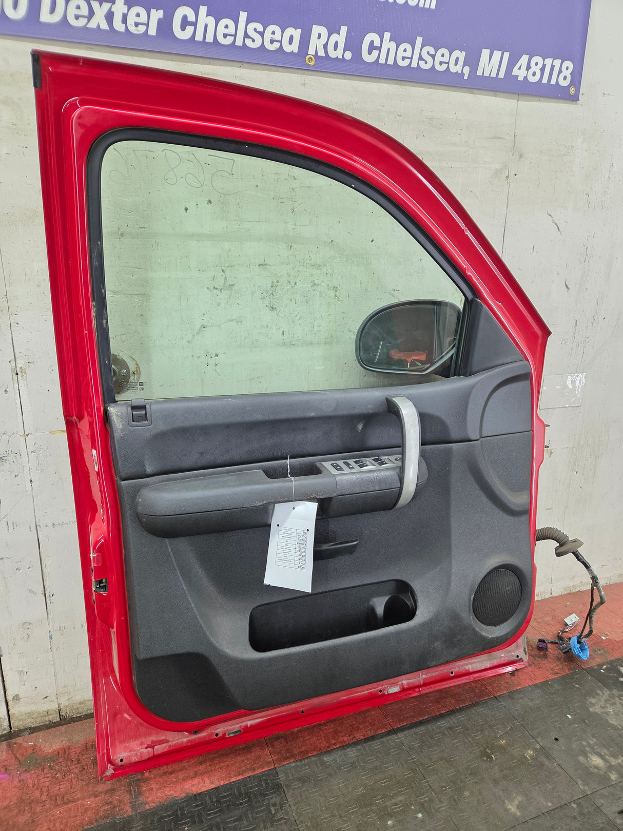 2007-2013 Chevrolet Silverado / GMC Sierra 1500 2500 3500 HD LH Front Driver Side Door