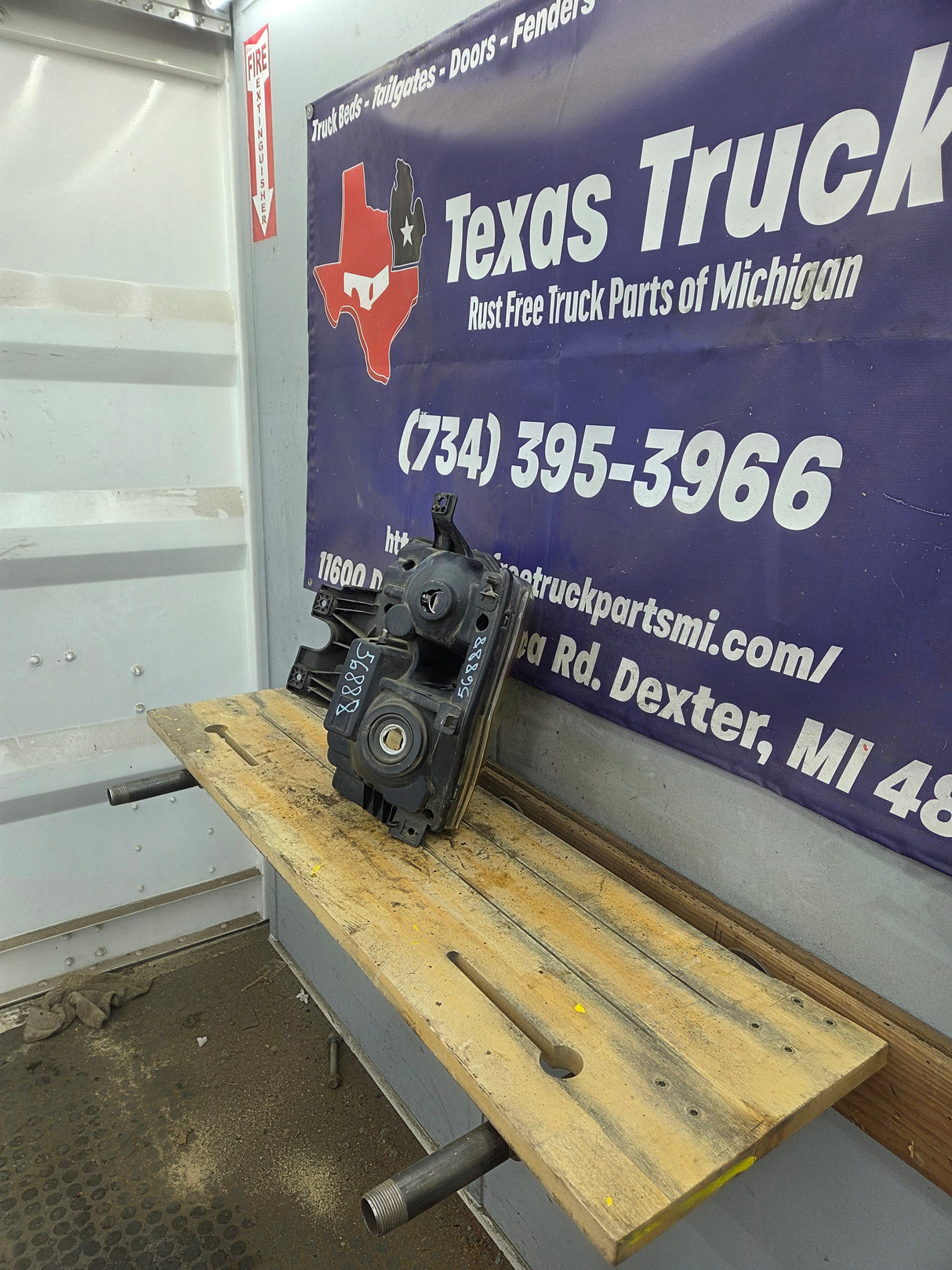 2008-2010 Ford Super Duty F250 F350 F450 F550 LH Driver Side Composite Head Light