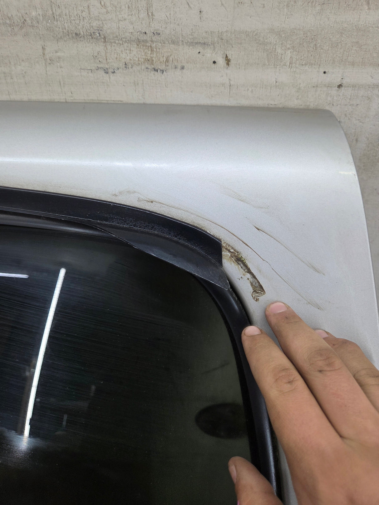 1999-2007 Chevrolet Silverado / GMC Sierra 1500 2500 3500 HD Rear Driver side LH Crew Cab rear door - Fine Silver Birch Metallic