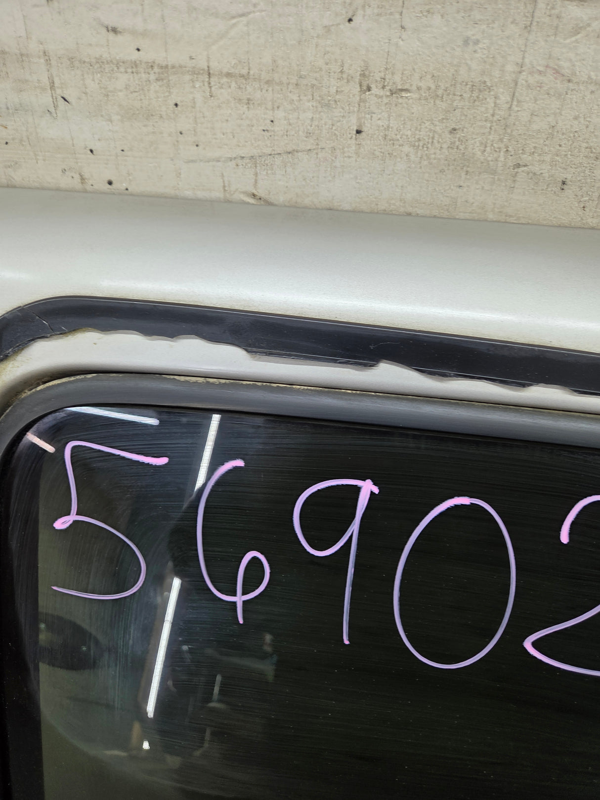 1999-2007 Chevrolet Silverado / GMC Sierra 1500 2500 3500 HD Rear Driver side LH Crew Cab rear door - Fine Silver Birch Metallic