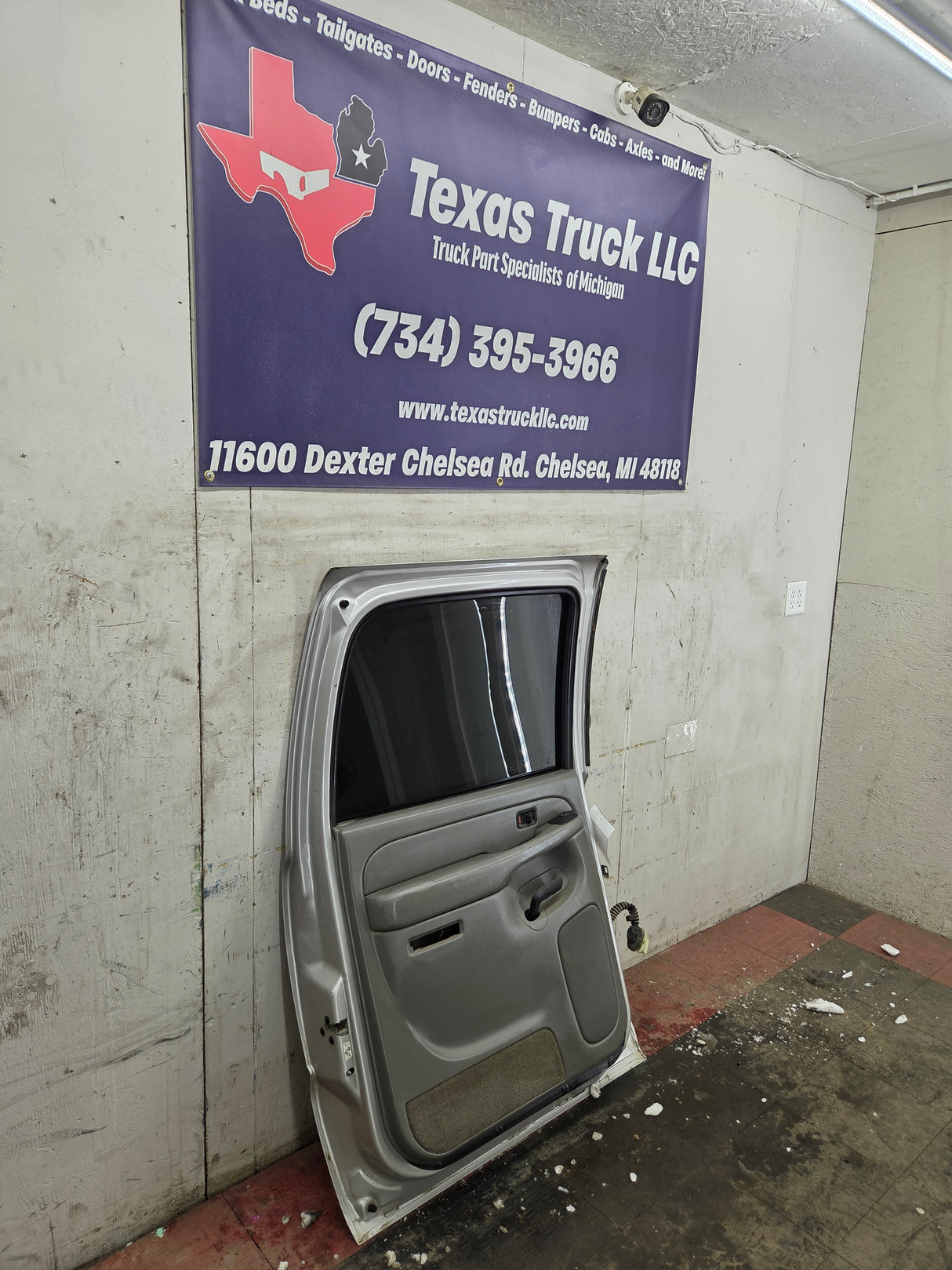 1999-2007 Chevrolet Silverado / GMC Sierra 1500 2500 3500 HD Rear Driver side LH Crew Cab rear door - Fine Silver Birch Metallic