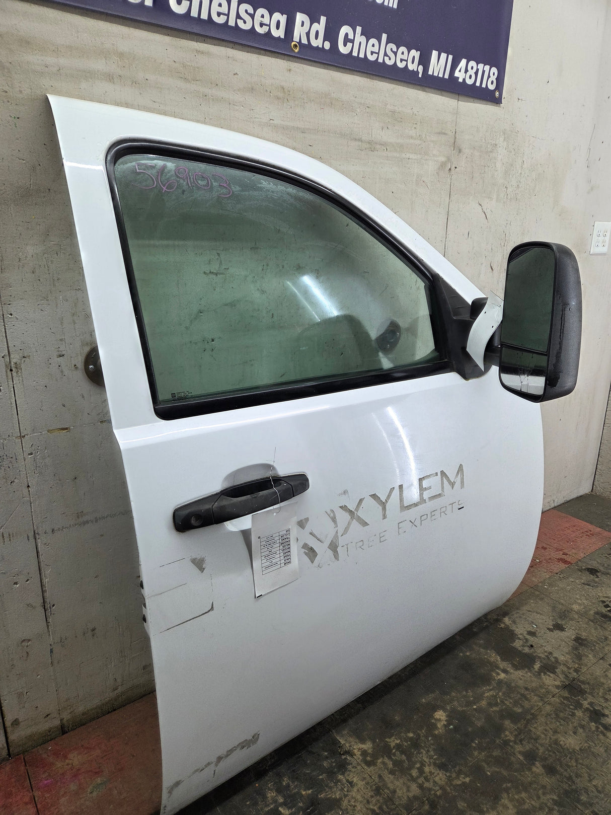 2007-2013 Chevrolet Silverado / GMC Sierra 1500 2500 3500 HD RH Front Passenger Side Door