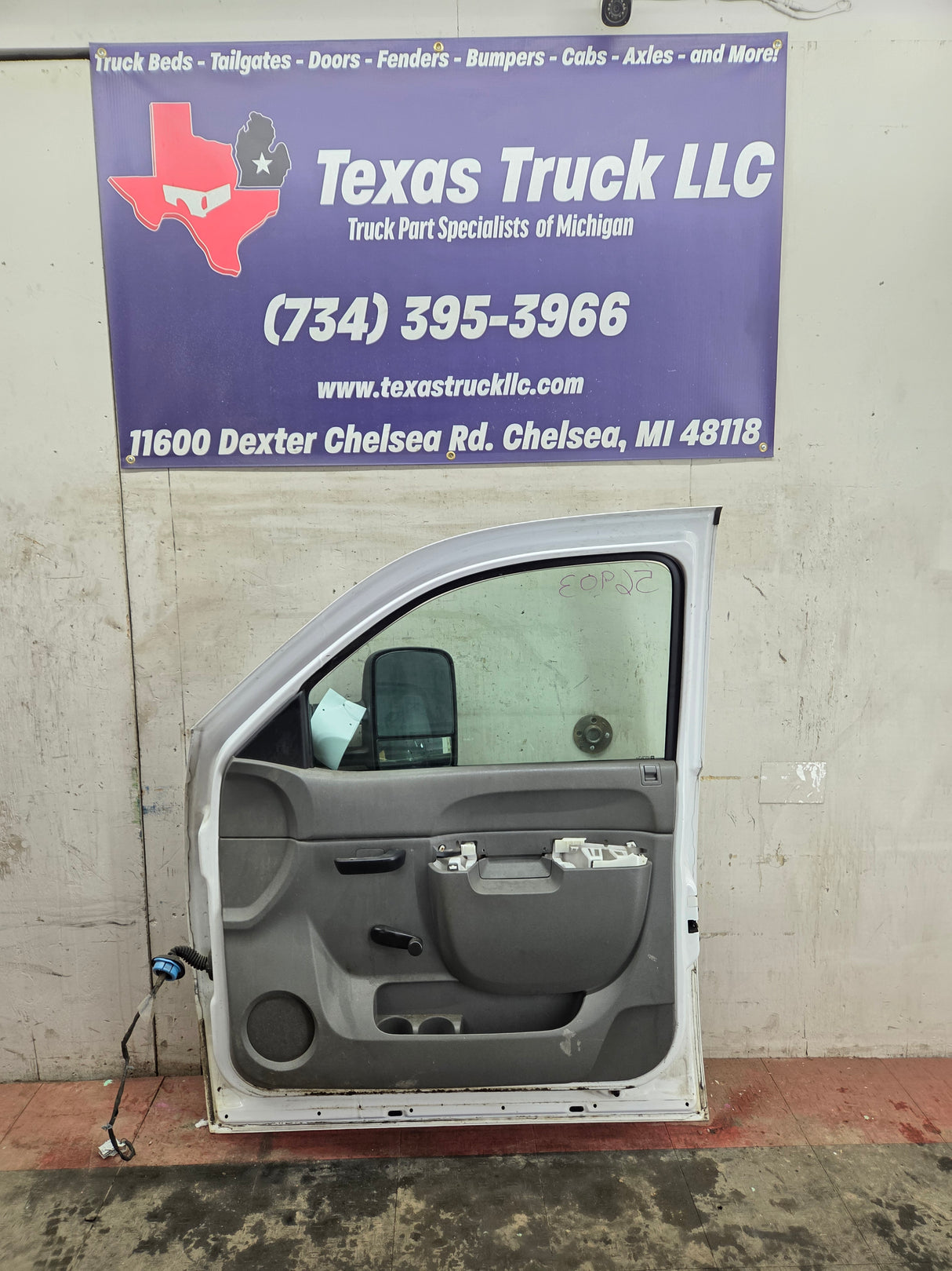 2007-2013 Chevrolet Silverado / GMC Sierra 1500 2500 3500 HD RH Front Passenger Side Door