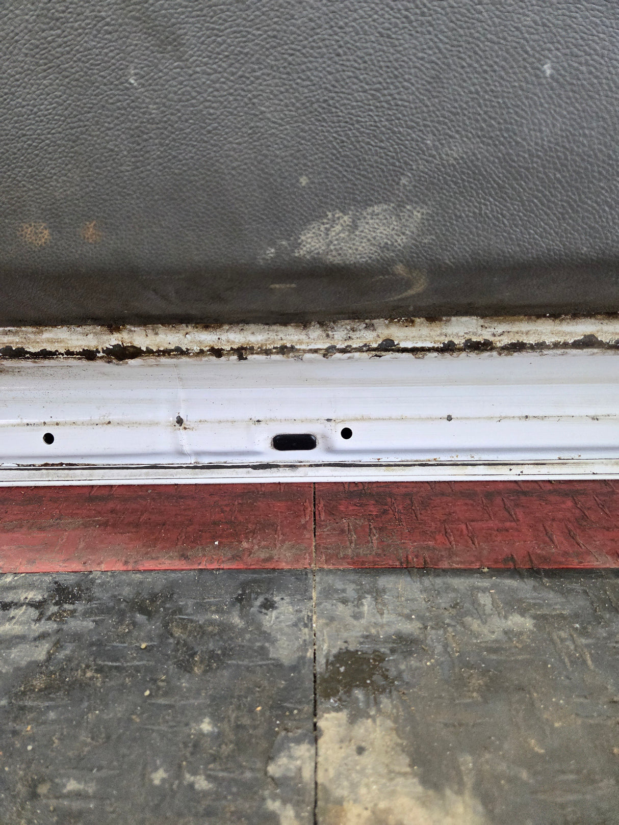 2007-2013 Chevrolet Silverado / GMC Sierra 1500 2500 3500 HD RH Front Passenger Side Door