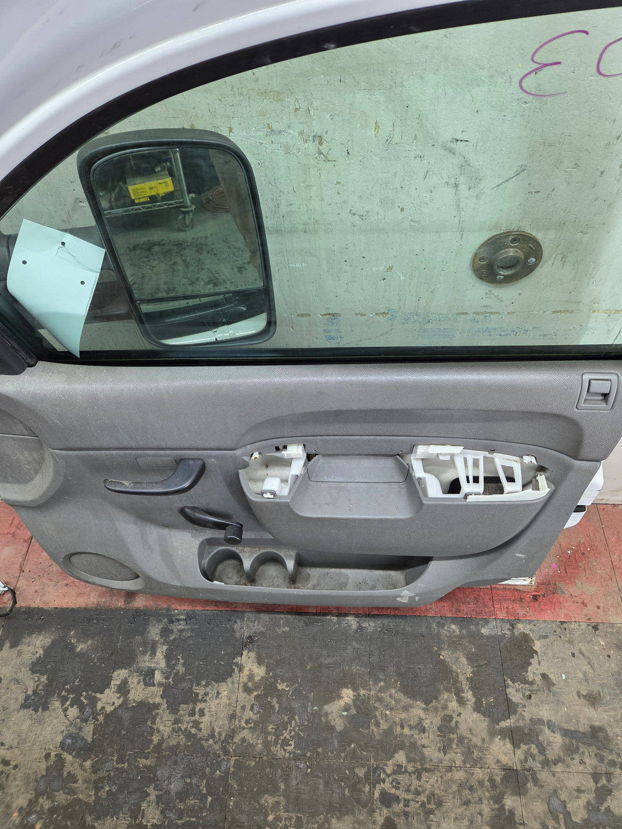 2007-2013 Chevrolet Silverado / GMC Sierra 1500 2500 3500 HD RH Front Passenger Side Door