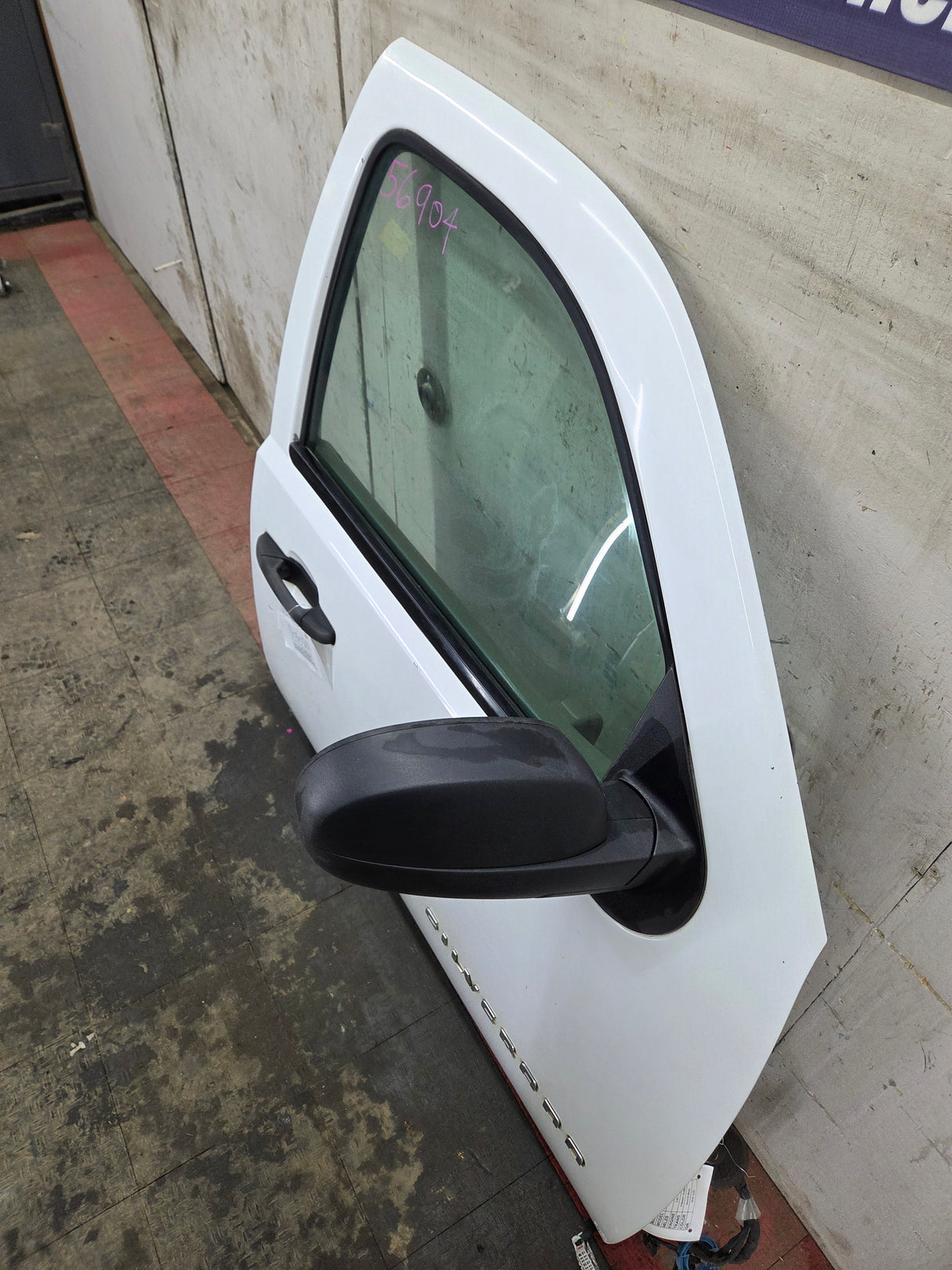 2007-2013 Chevrolet Silverado / GMC Sierra 1500 2500 3500 HD RH Front Passenger Side Door