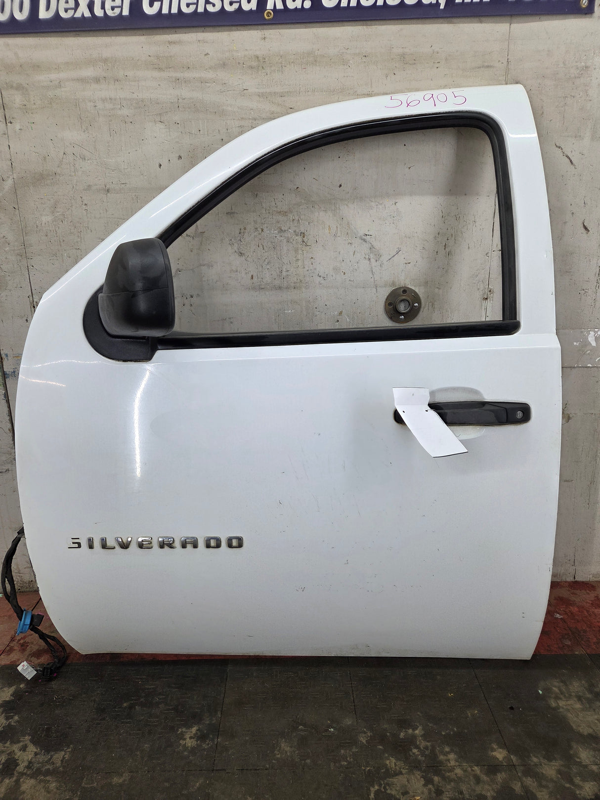 2007-2013 Chevrolet Silverado / GMC Sierra 1500 2500 3500 HD LH Front Driver Side Door