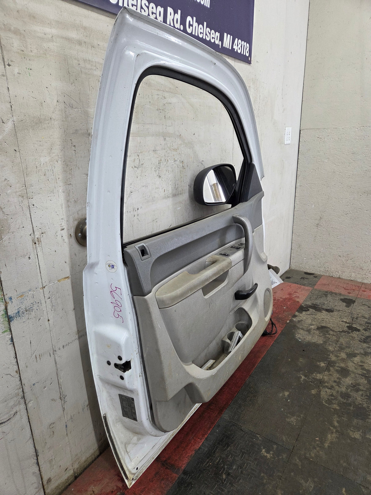 2007-2013 Chevrolet Silverado / GMC Sierra 1500 2500 3500 HD LH Front Driver Side Door