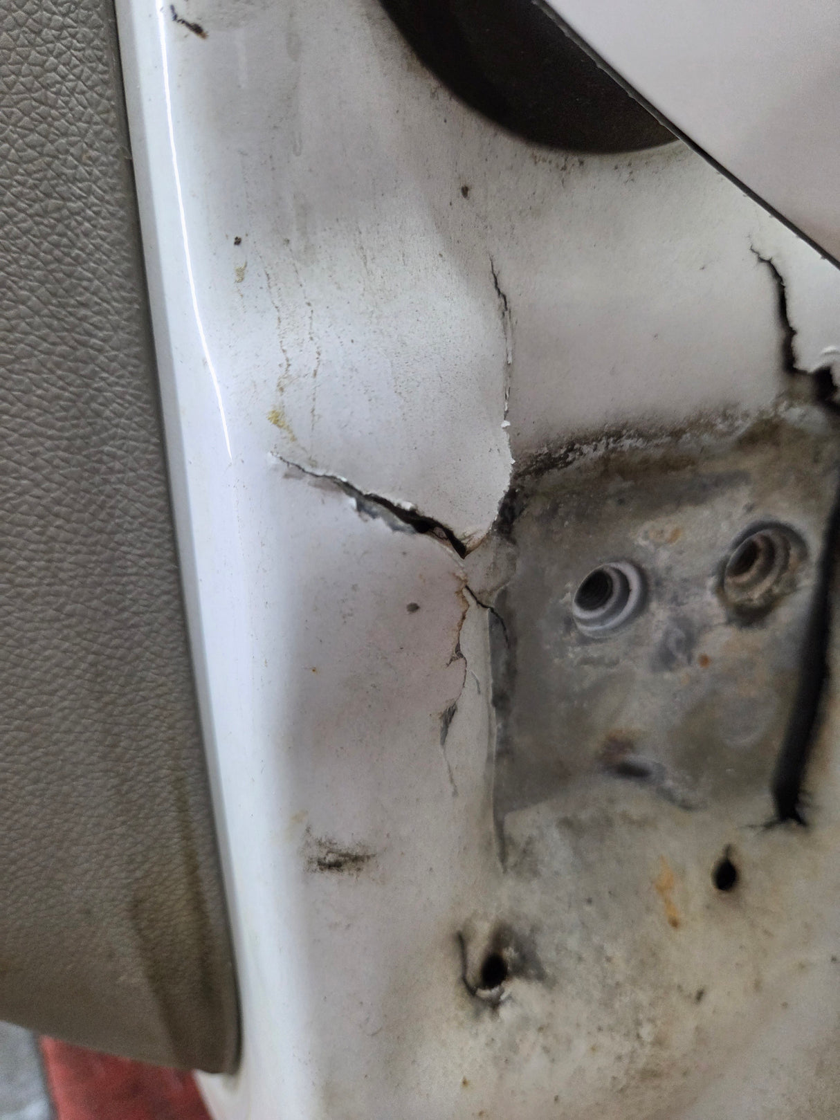 2007-2013 Chevrolet Silverado / GMC Sierra 1500 2500 3500 HD LH Front Driver Side Door