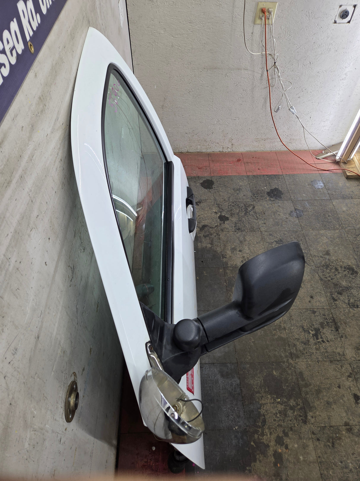 2007-2013 Chevrolet Silverado / GMC Sierra 1500 2500 3500 HD LH Front Driver Side Door