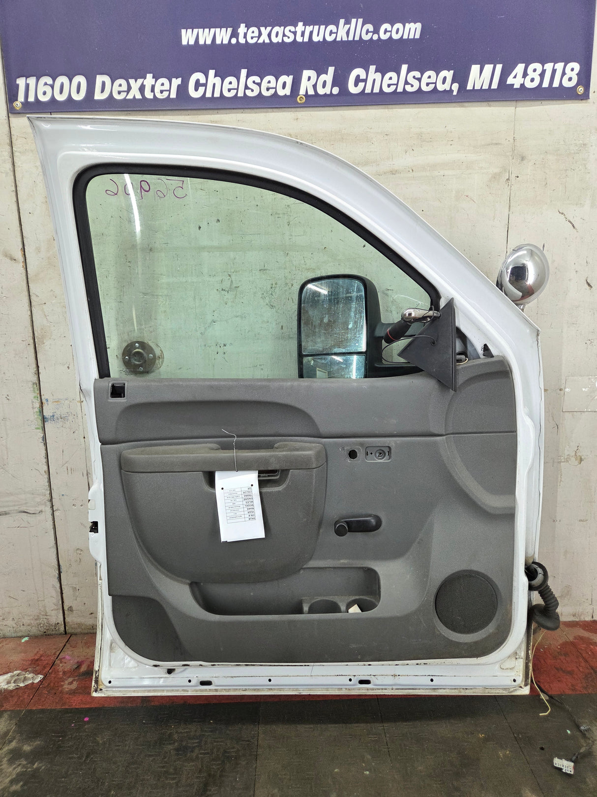 2007-2013 Chevrolet Silverado / GMC Sierra 1500 2500 3500 HD LH Front Driver Side Door