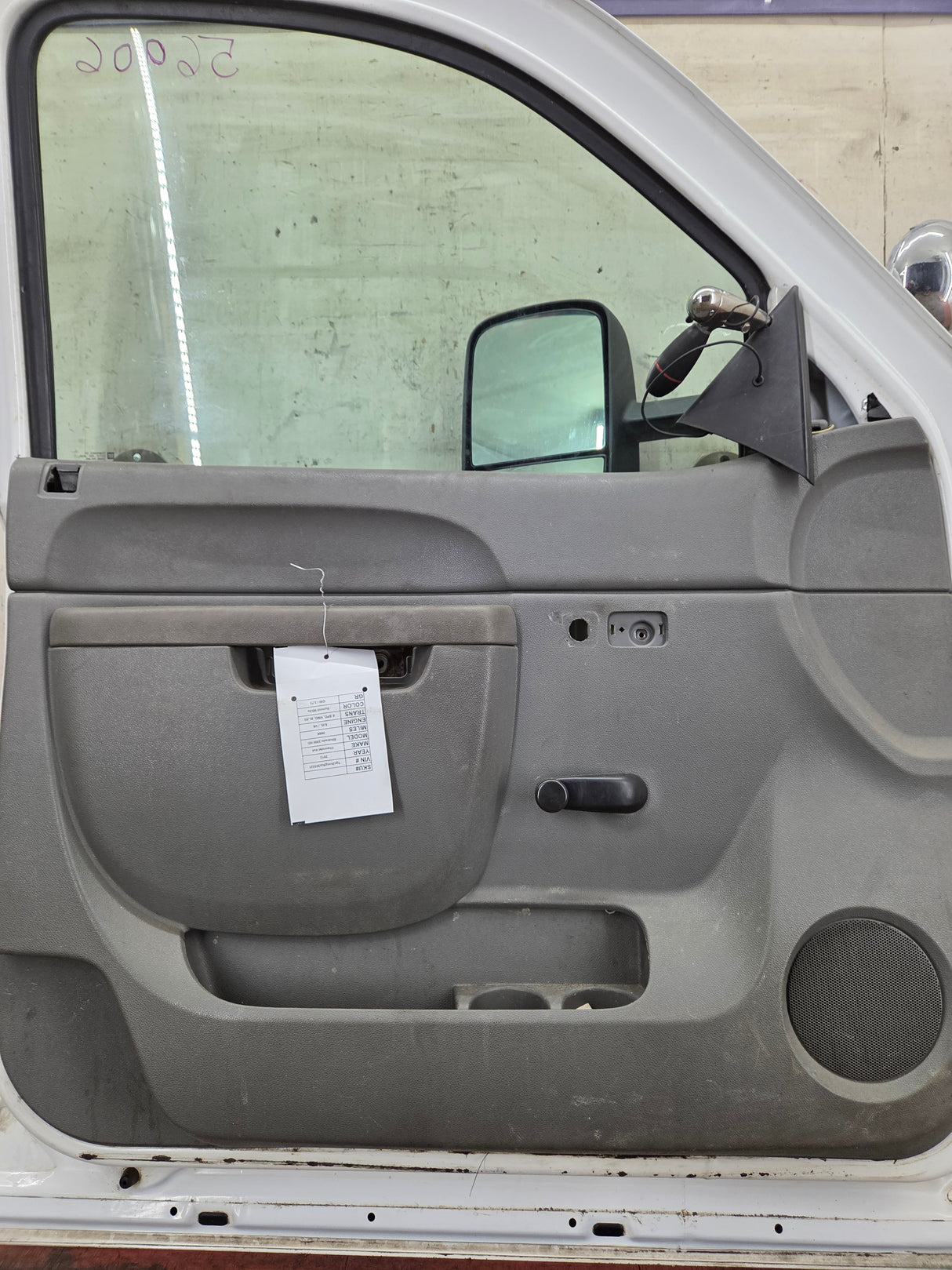 2007-2013 Chevrolet Silverado / GMC Sierra 1500 2500 3500 HD LH Front Driver Side Door