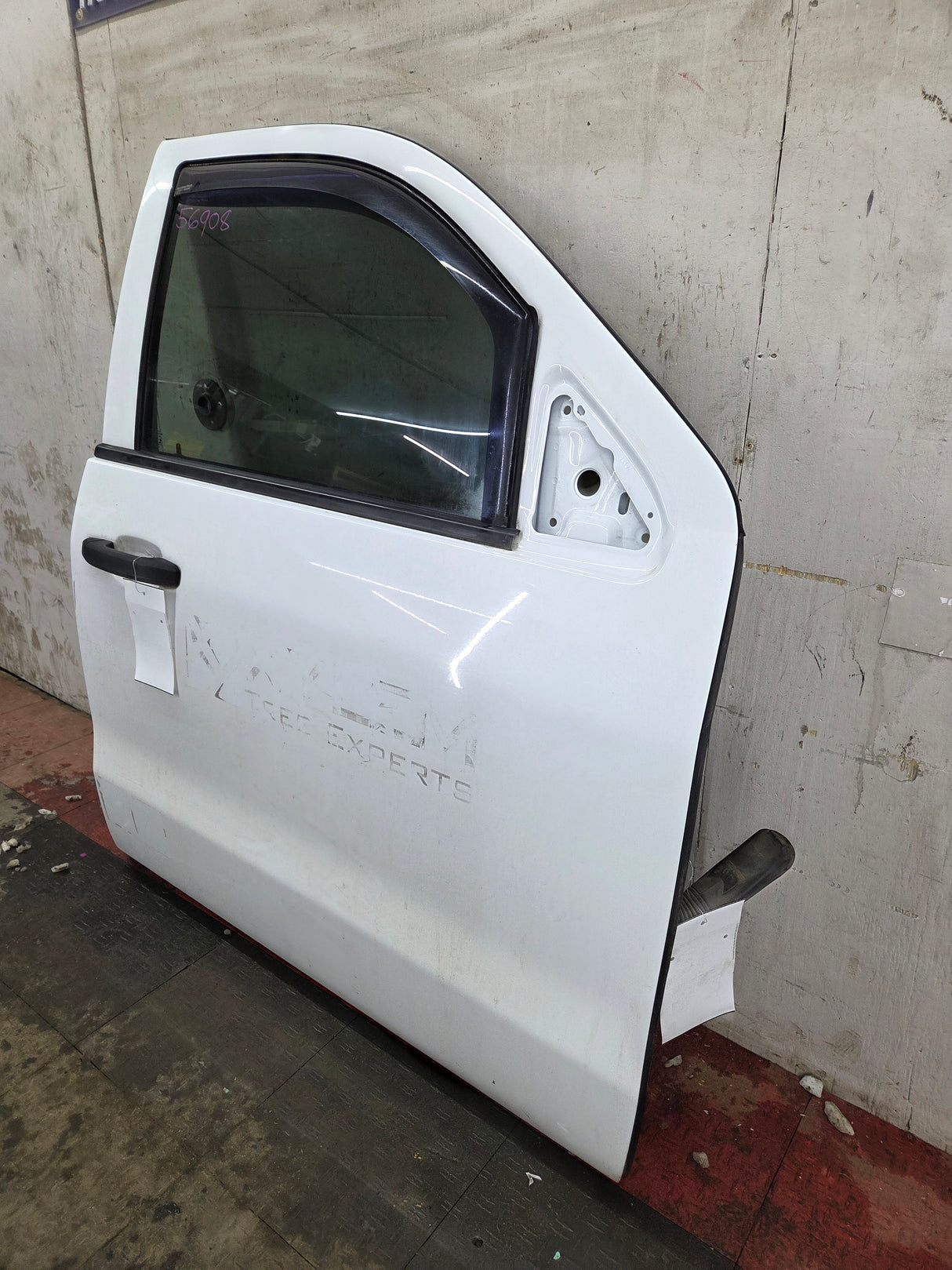 2014-2019 Chevrolet Silverado / GMC Sierra RH Front Passenger Side Crew Cab Door 1500 25000 3500 HD
