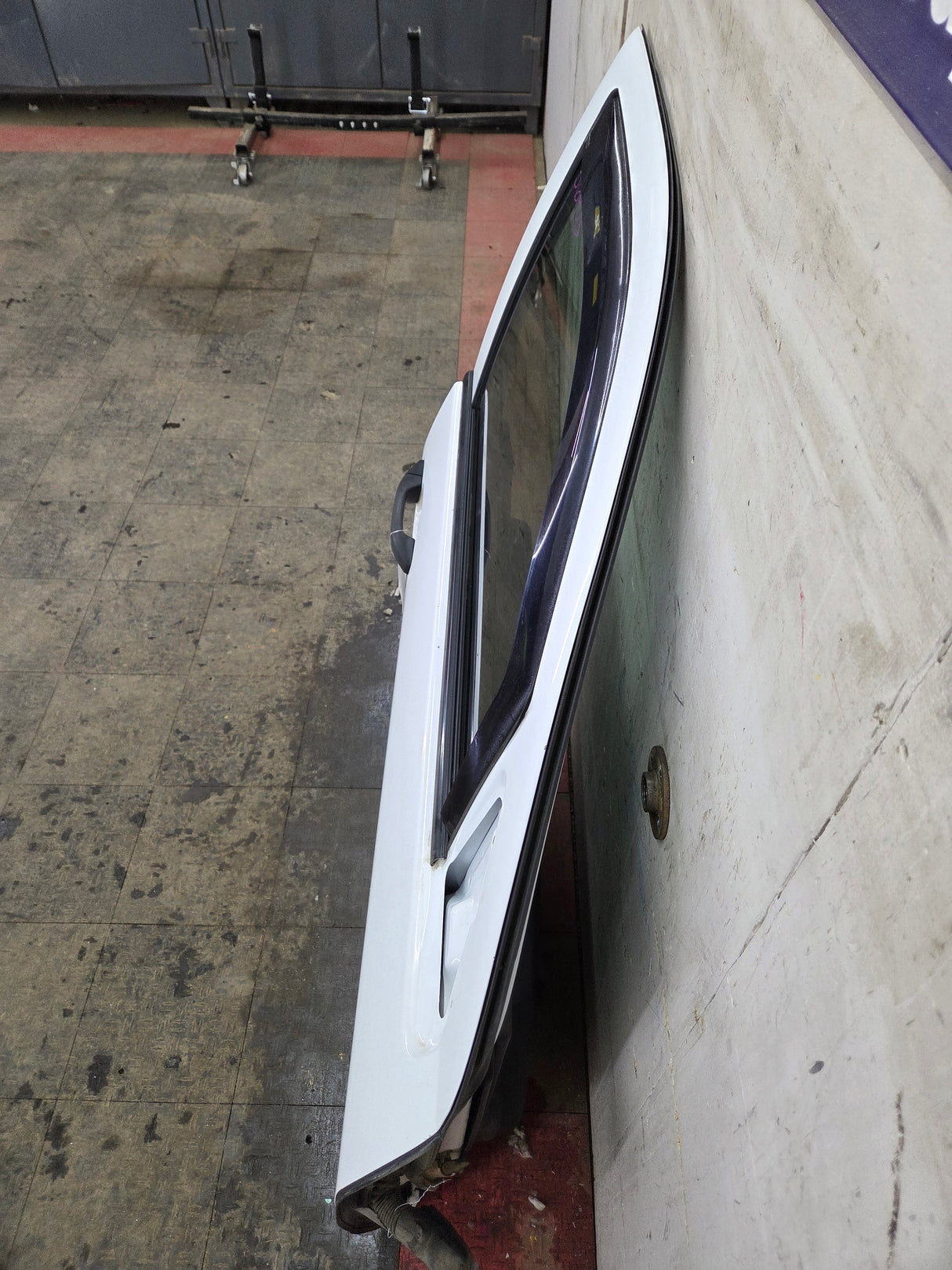 2014-2019 Chevrolet Silverado / GMC Sierra RH Front Passenger Side Crew Cab Door 1500 25000 3500 HD