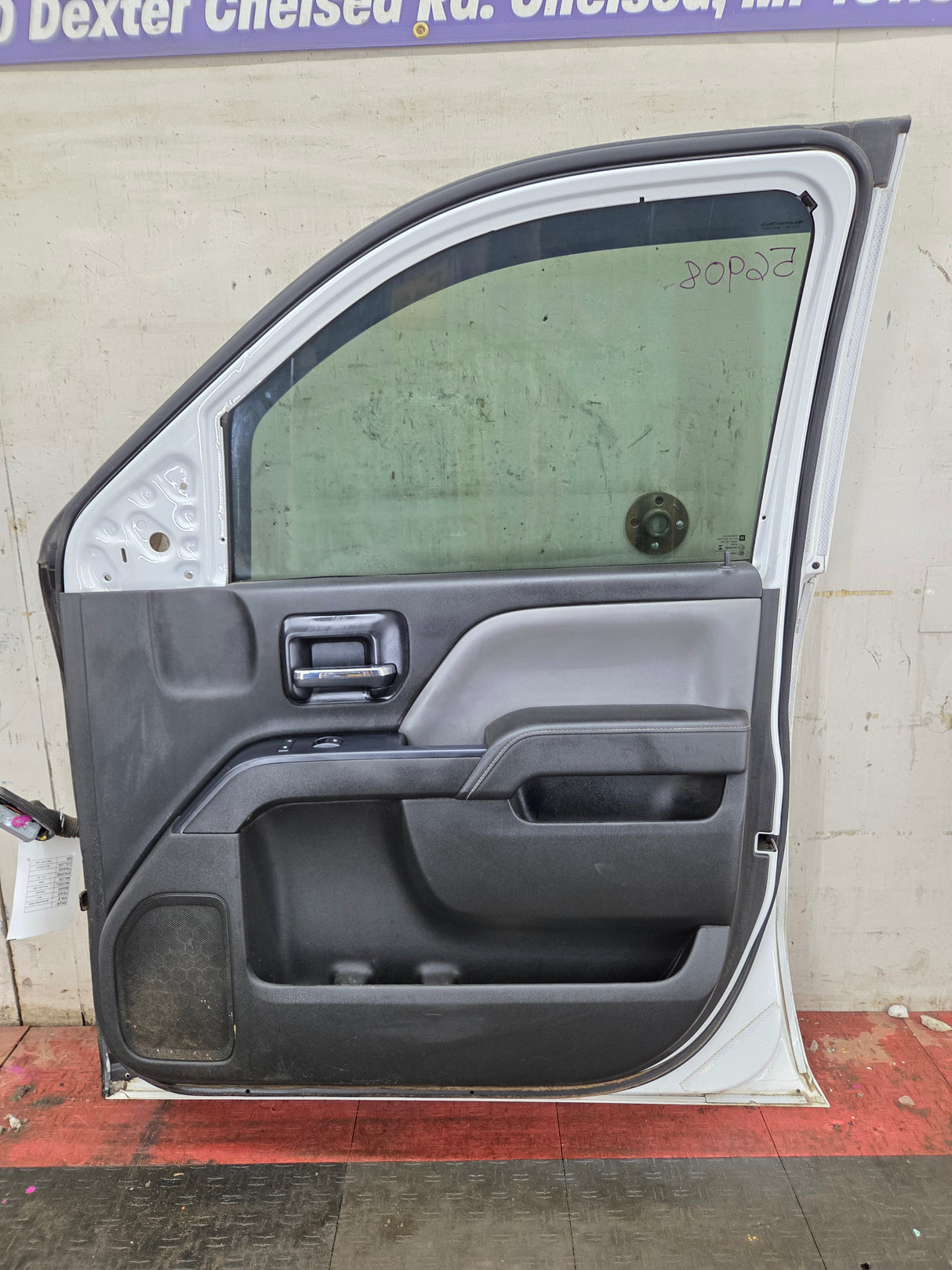 2014-2019 Chevrolet Silverado / GMC Sierra RH Front Passenger Side Crew Cab Door 1500 25000 3500 HD