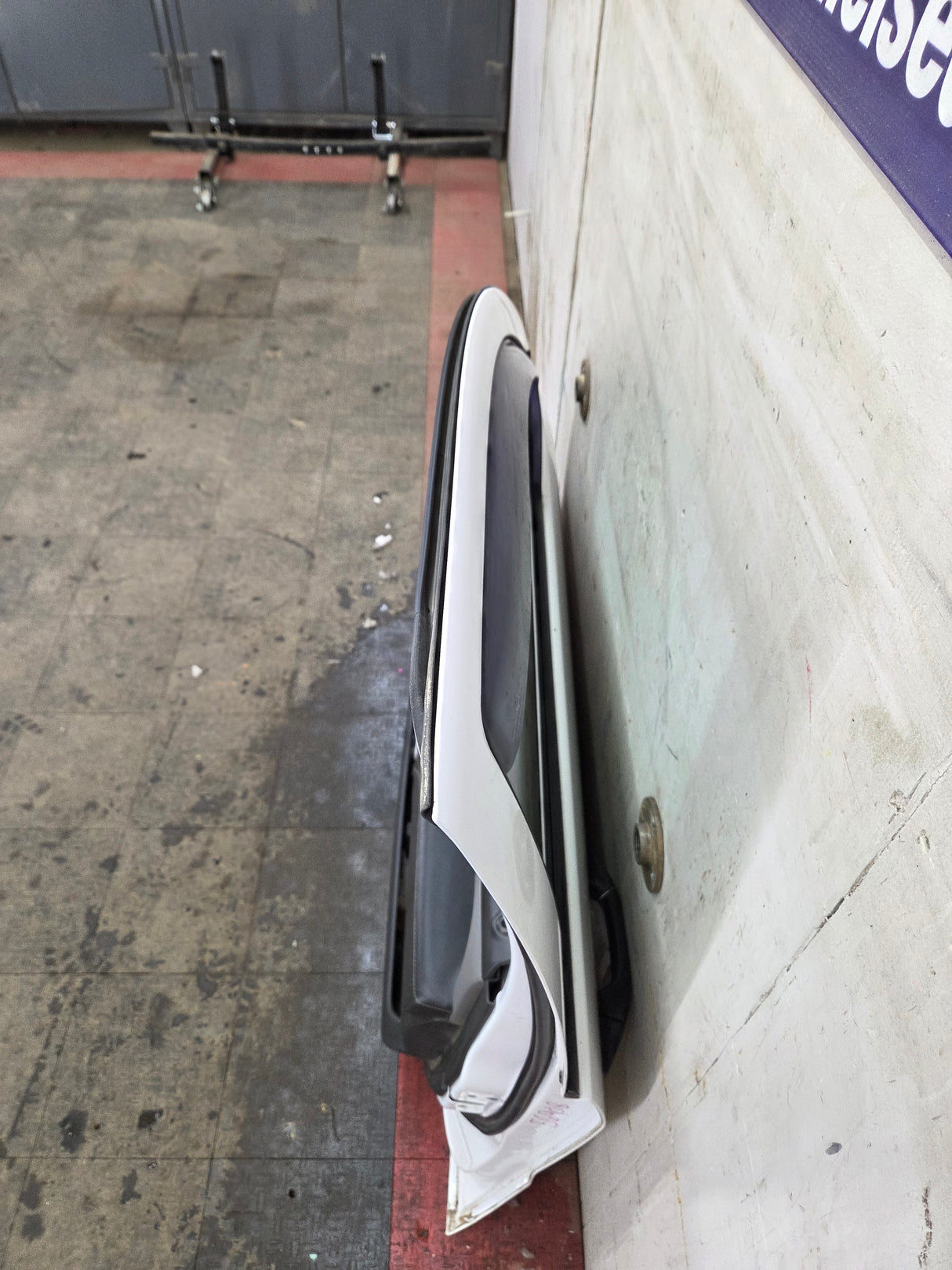 2014-2019 Chevrolet Silverado / GMC Sierra RH Front Passenger Side Crew Cab Door 1500 25000 3500 HD