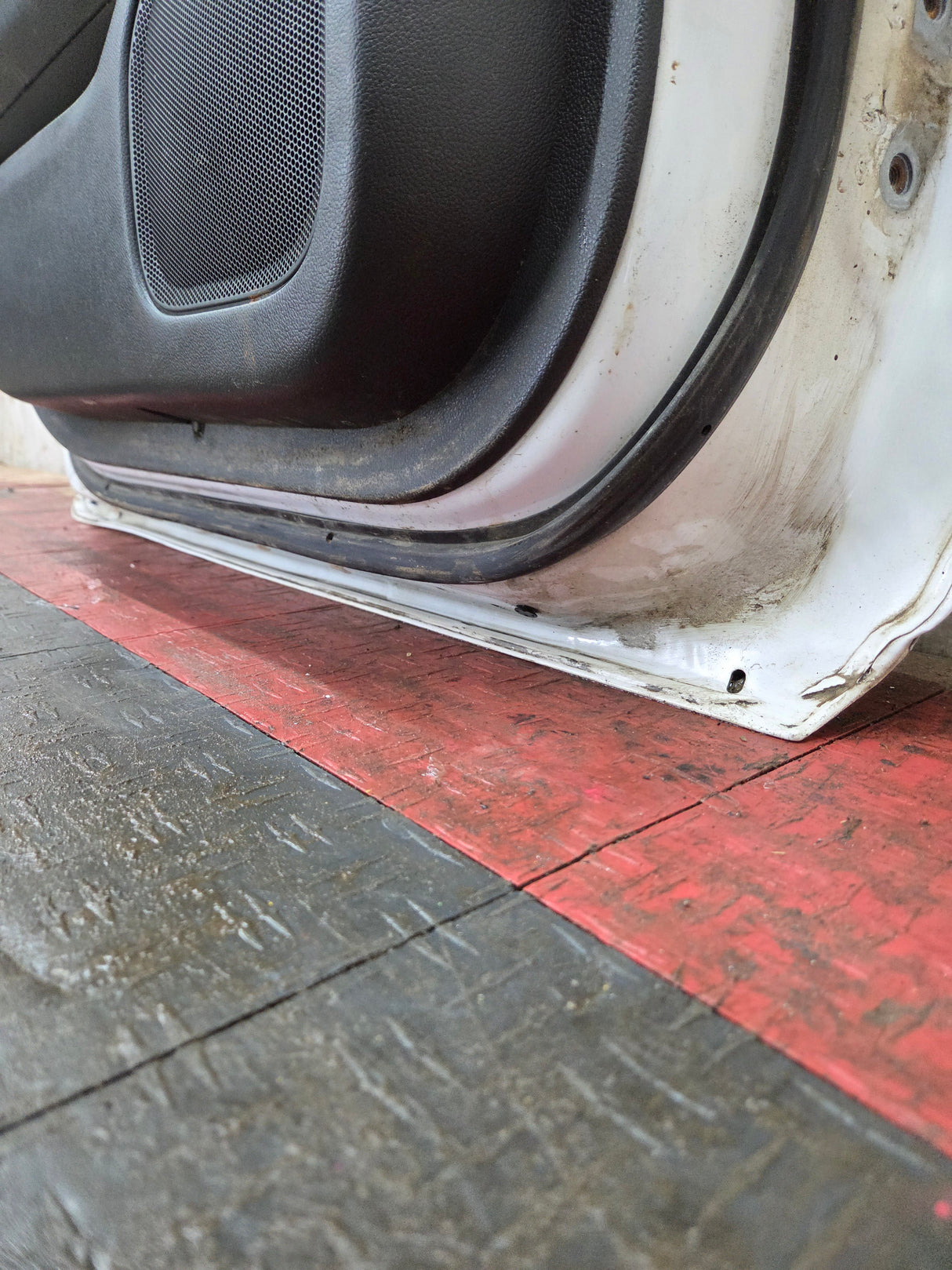 2014-2019 Chevrolet Silverado / GMC Sierra LH Rear Driver Side Crew Cab Door 1500 2500 3500 HD