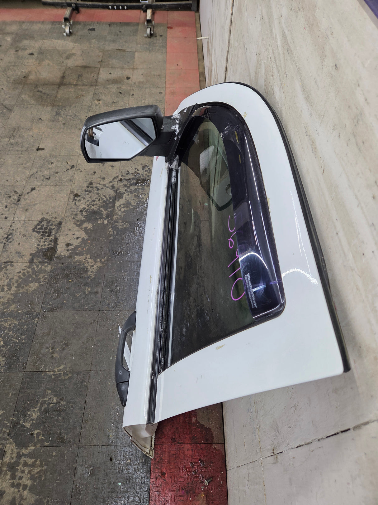 2014-2019 Chevrolet Silverado / GMC Sierra LH Front Driver Side Crew Cab Door 1500 25000 3500 HD