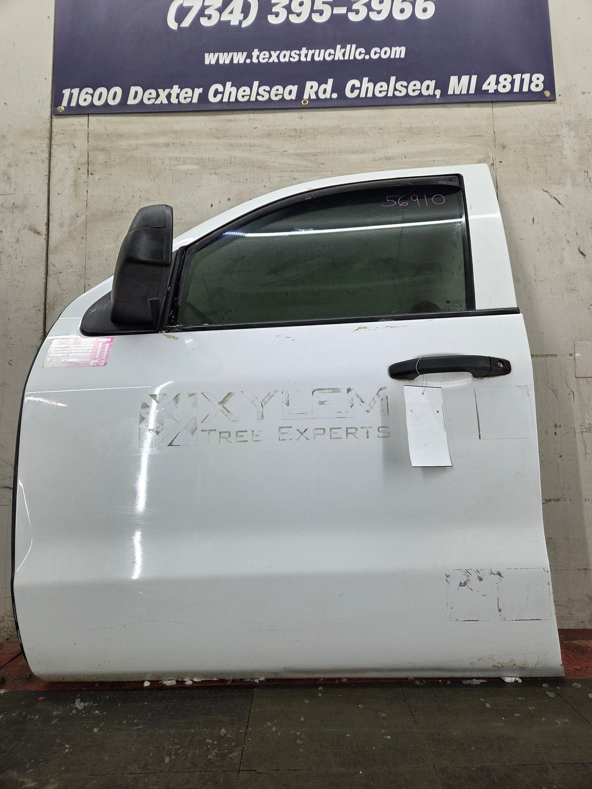 2014-2019 Chevrolet Silverado / GMC Sierra LH Front Driver Side Crew Cab Door 1500 25000 3500 HD