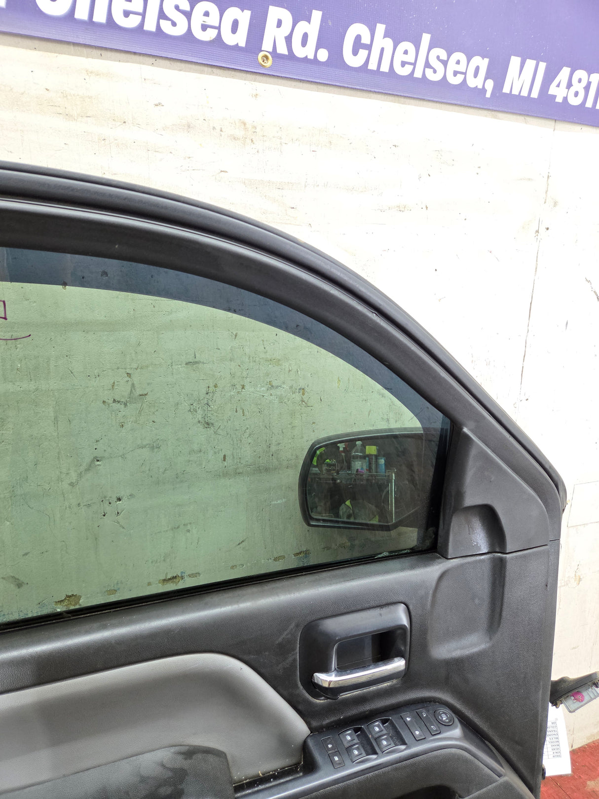 2014-2019 Chevrolet Silverado / GMC Sierra LH Front Driver Side Crew Cab Door 1500 25000 3500 HD