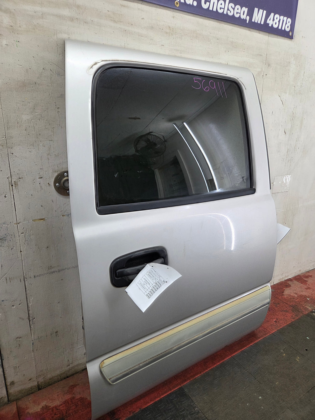 1999-2006 Chevrolet Silverado / GMC Sierra 1500 2500 3500 HD Rear Passenger side Crew Cab rear door RH - Fine Silver Birch Metallic