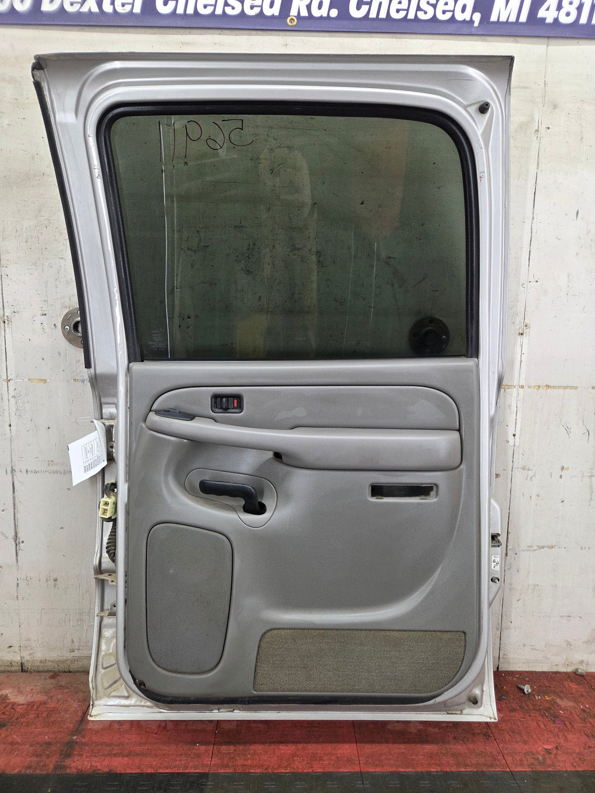 1999-2006 Chevrolet Silverado / GMC Sierra 1500 2500 3500 HD Rear Passenger side Crew Cab rear door RH - Fine Silver Birch Metallic