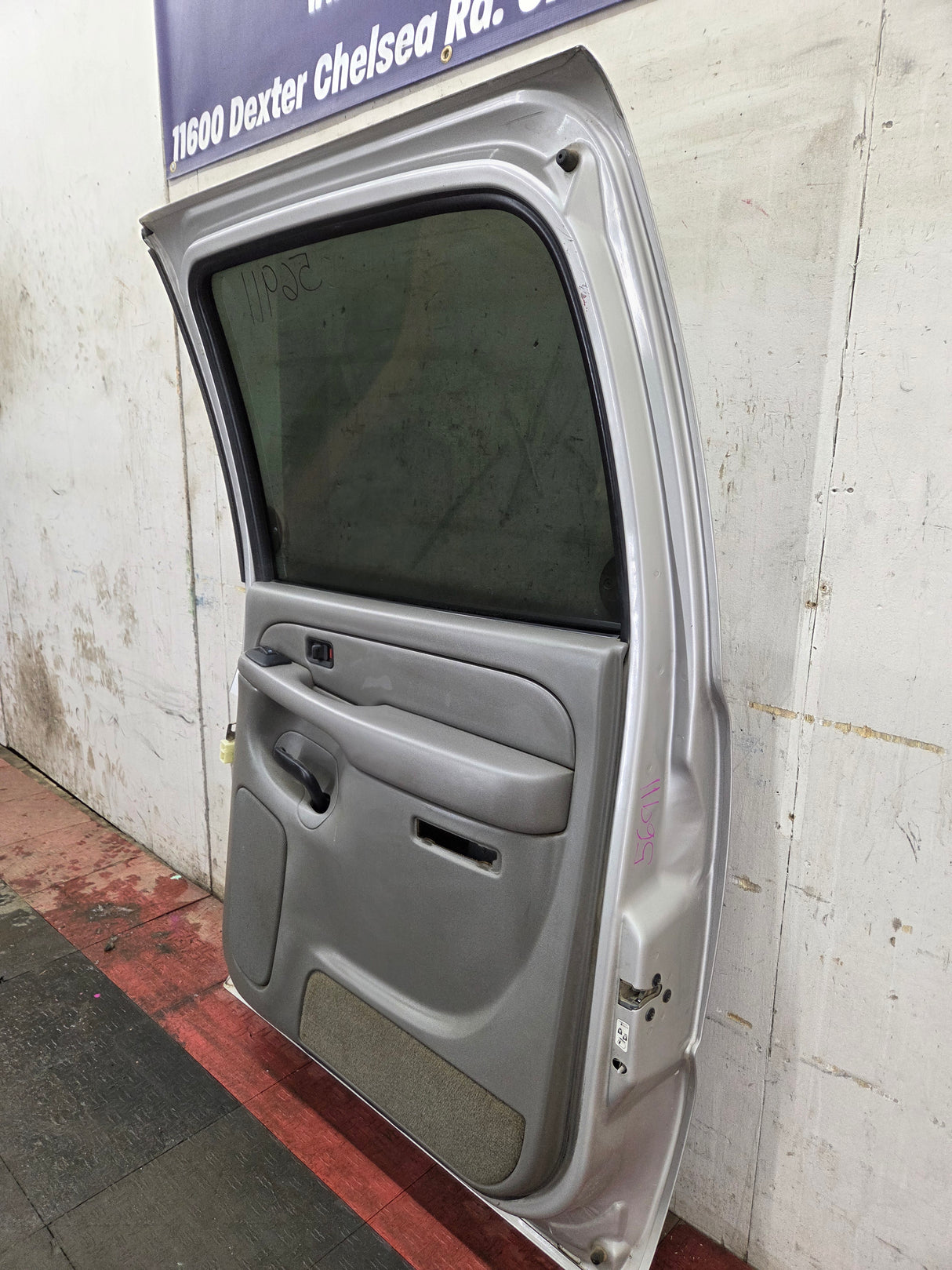 1999-2006 Chevrolet Silverado / GMC Sierra 1500 2500 3500 HD Rear Passenger side Crew Cab rear door RH - Fine Silver Birch Metallic