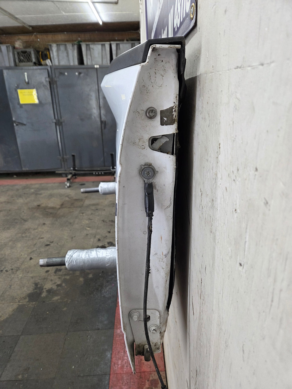 2015-2017 Ford F150 Tailgate - Oxford White