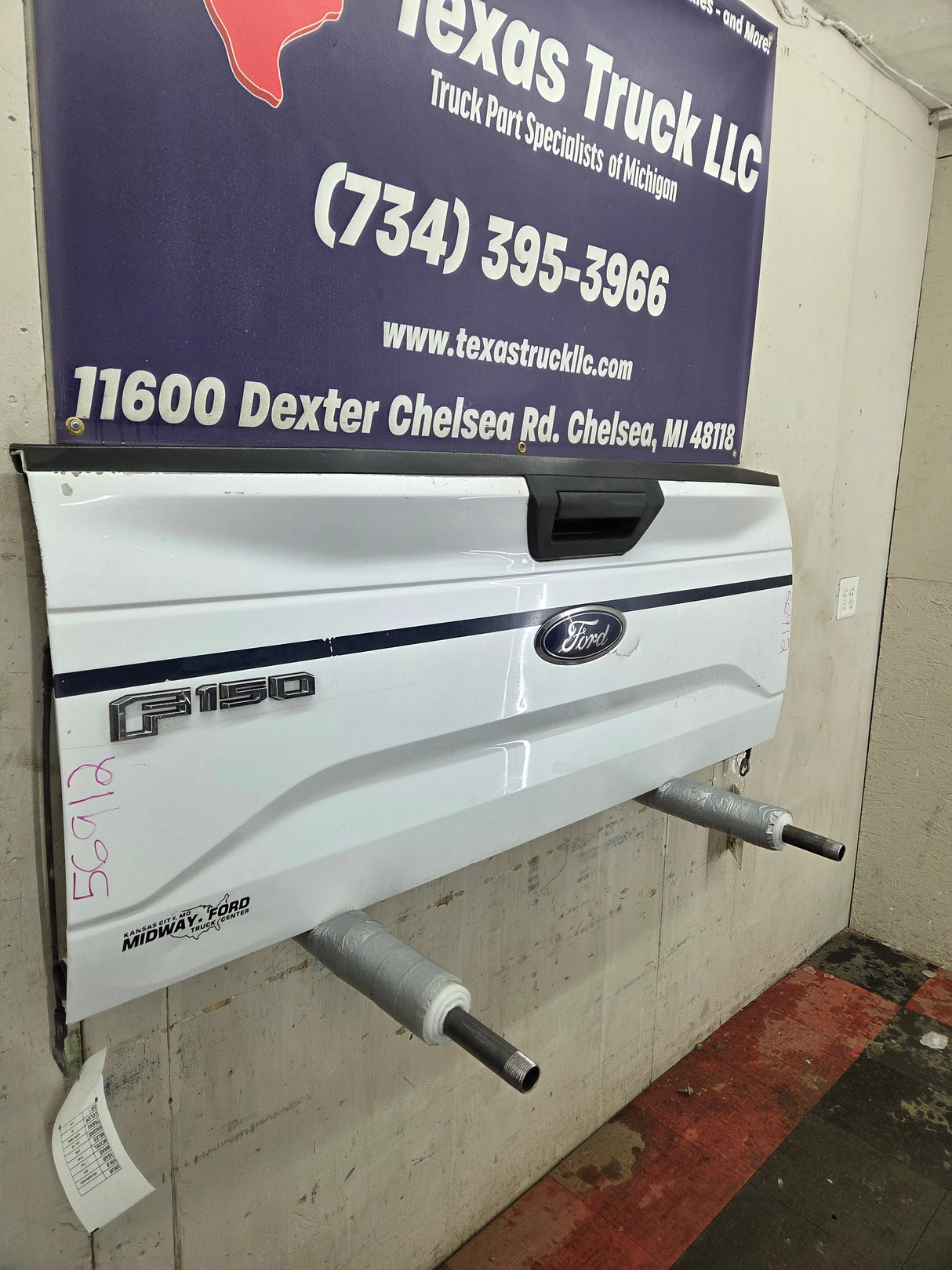 2015-2017 Ford F150 Tailgate - Oxford White