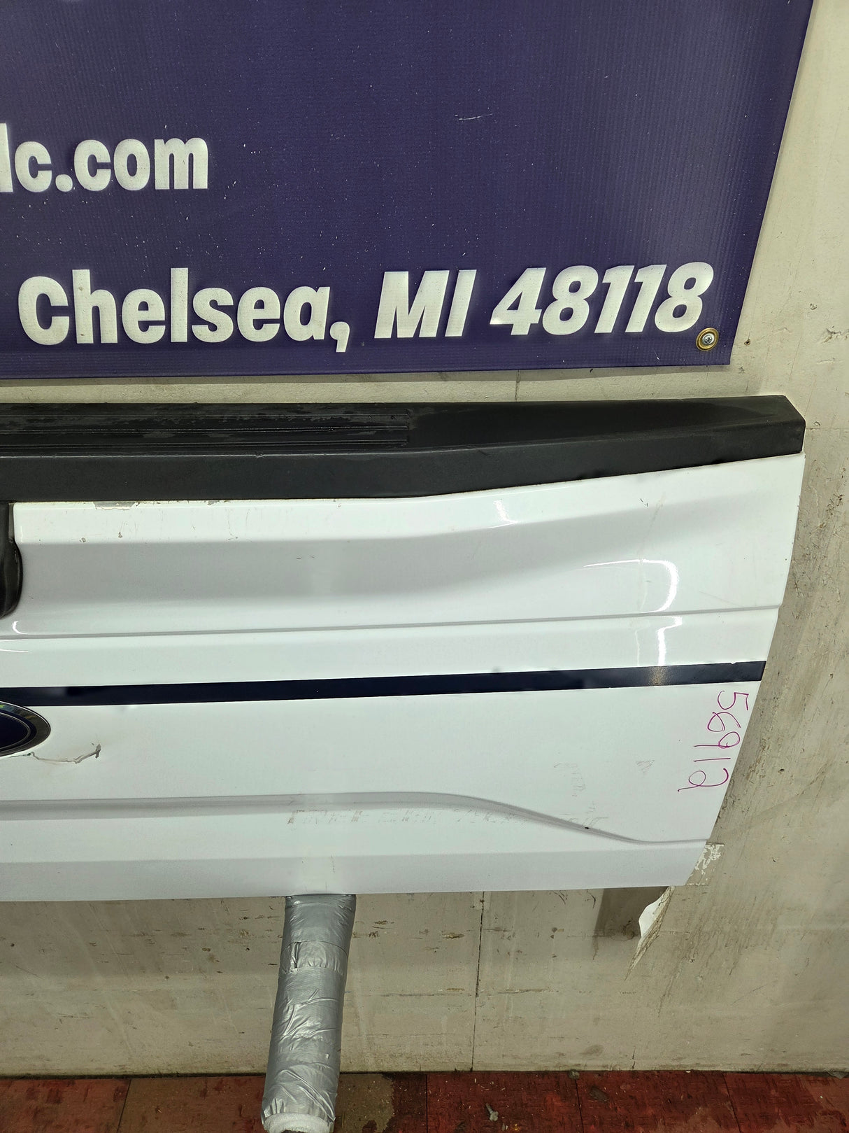 2015-2017 Ford F150 Tailgate - Oxford White