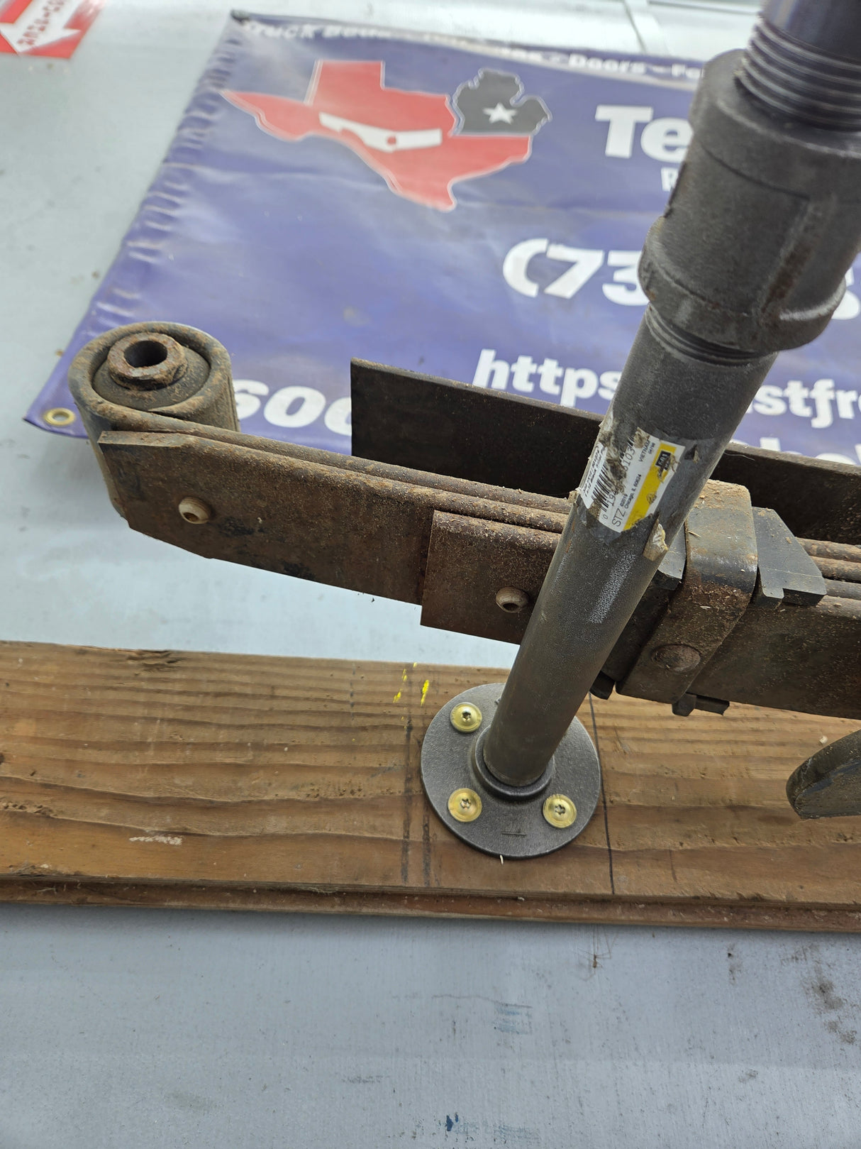 1999-2007 Ford F250 F350 Super Duty Rear Leaf Spring - 1