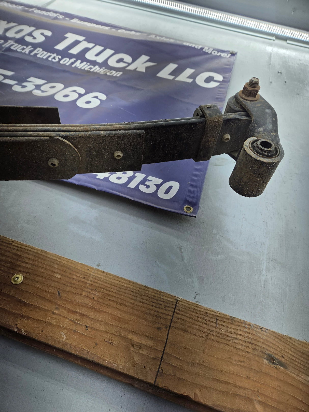 1999-2007 Ford F250 F350 Super Duty Rear Leaf Spring - 1