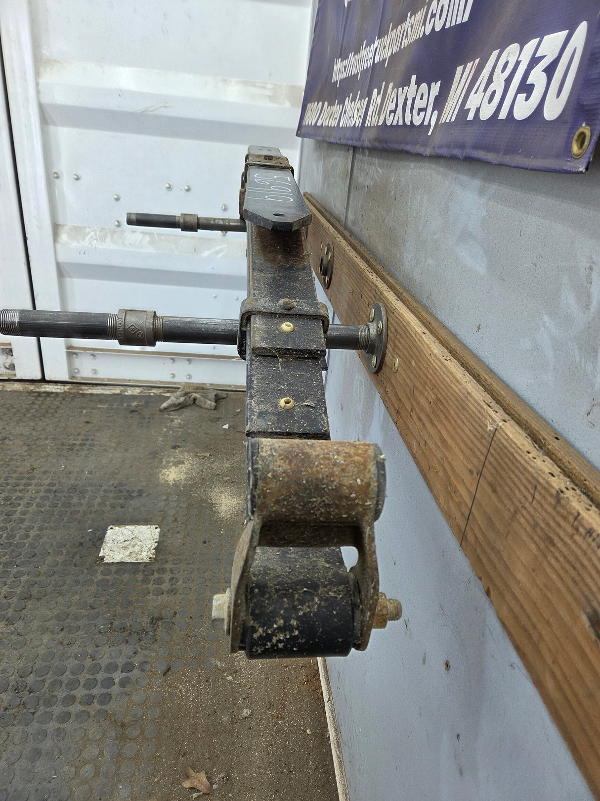2008-2010 Ford F250 F350 Super Duty Rear Leaf Spring (1)