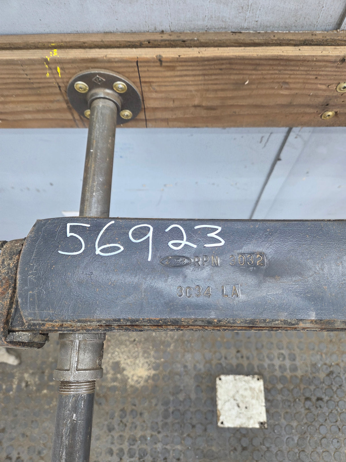 2008-2010 Ford F250 F350 Super Duty Rear Leaf Spring (1)