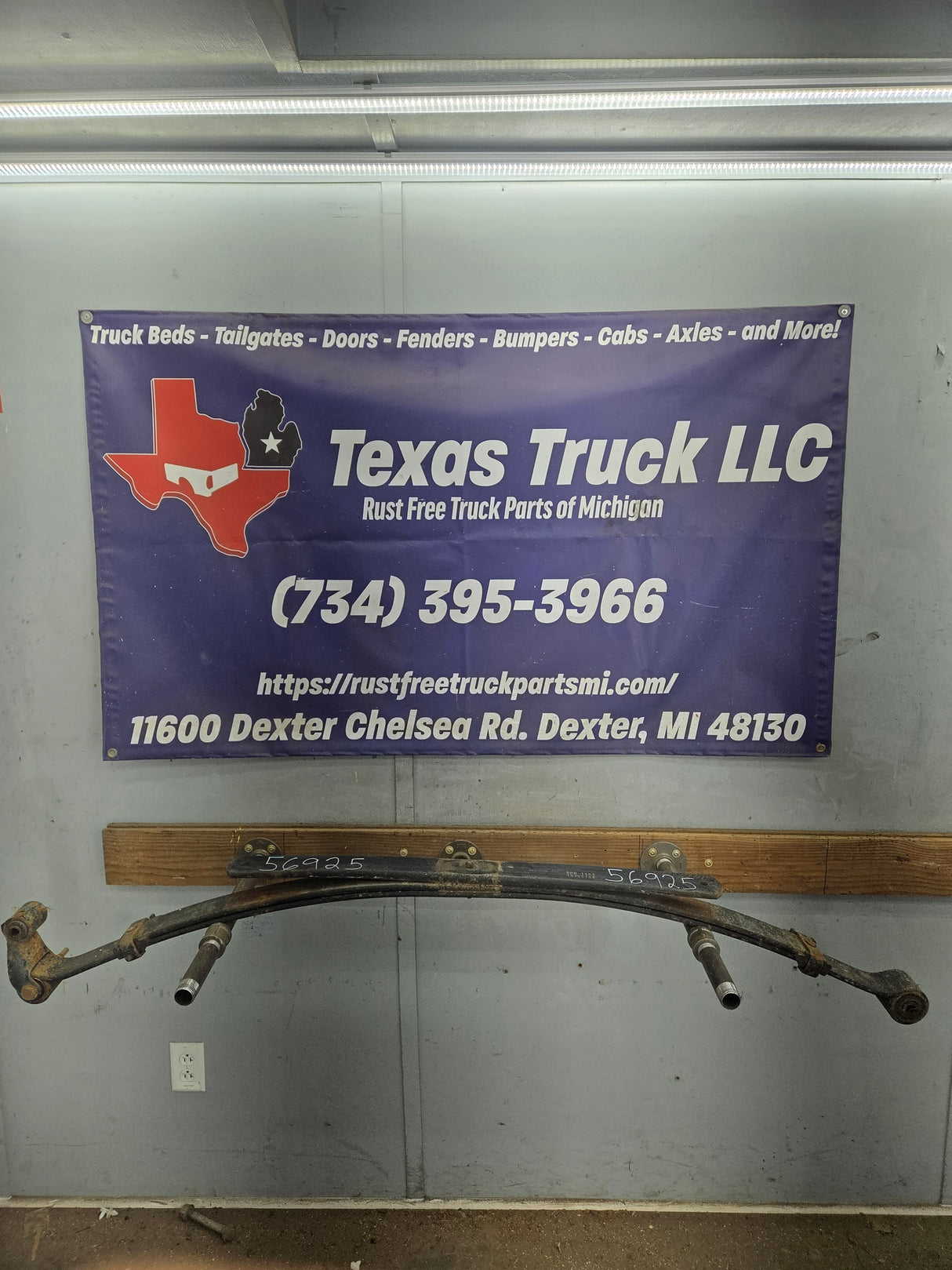 1999-2006 Chevrolet Silverado / GMC Sierra 1500 Rear Leaf Spring - (1)