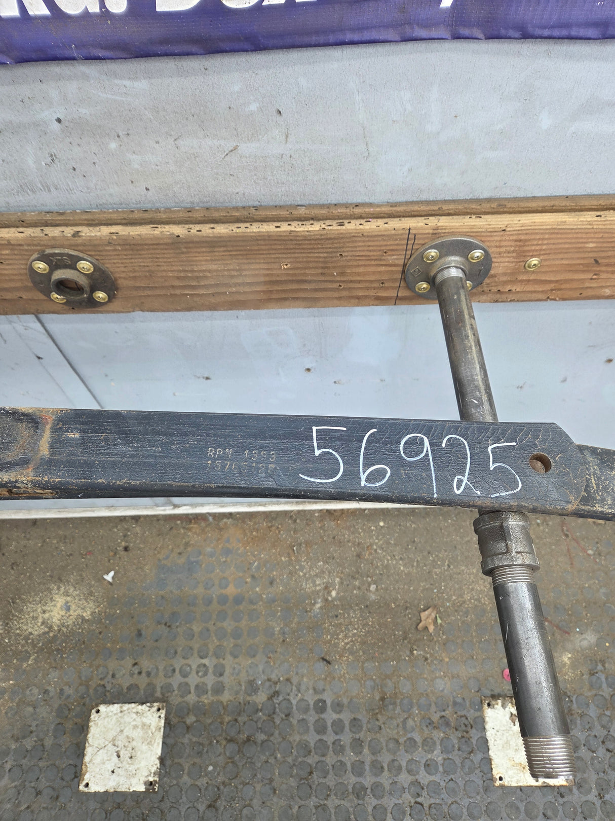 1999-2006 Chevrolet Silverado / GMC Sierra 1500 Rear Leaf Spring - (1)
