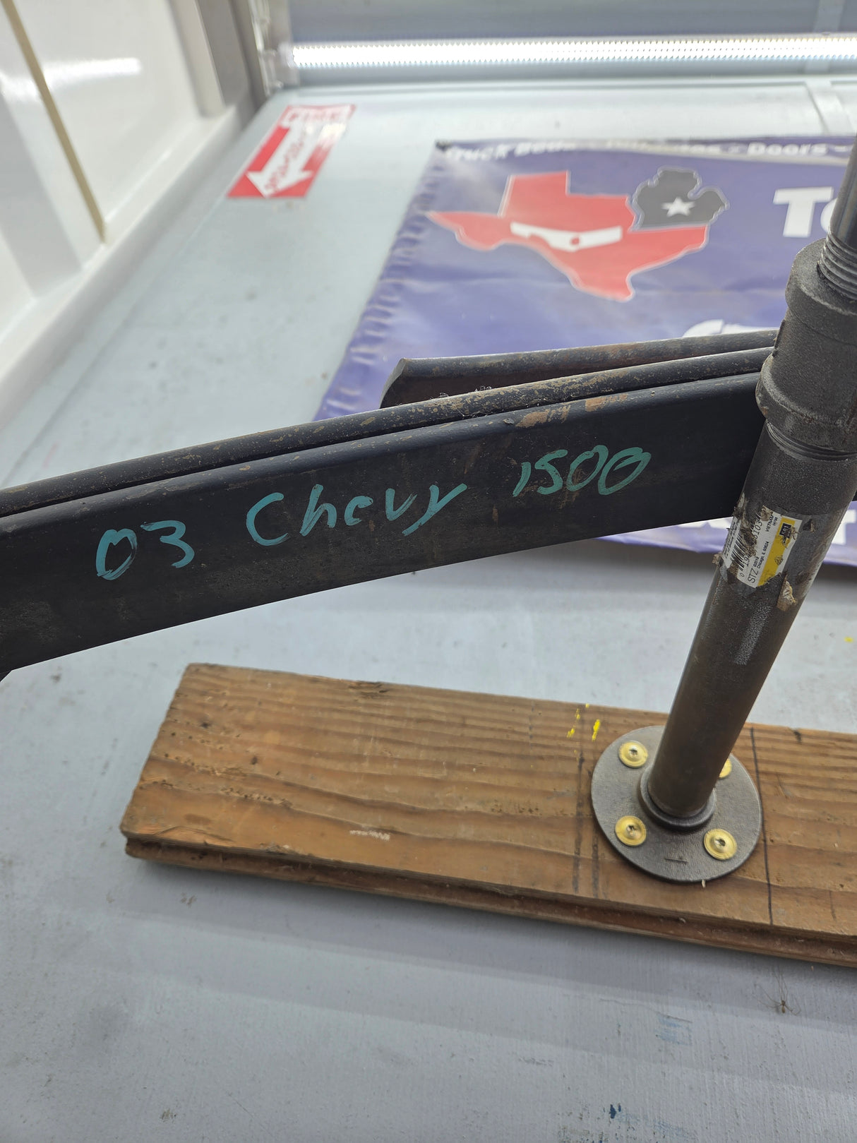 1999-2006 Chevrolet Silverado / GMC Sierra 1500 Rear Leaf Spring - (1)