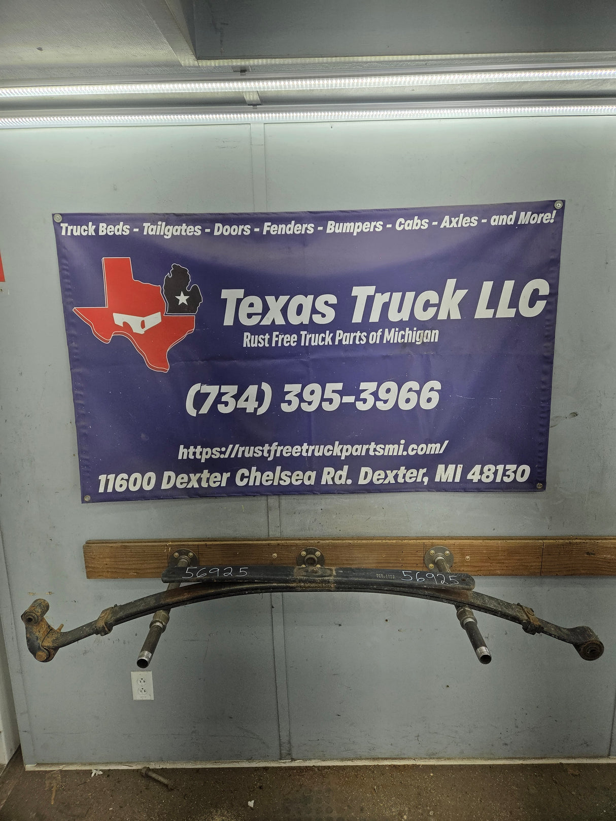 1999-2006 Chevrolet Silverado / GMC Sierra 1500 Rear Leaf Spring - (1)